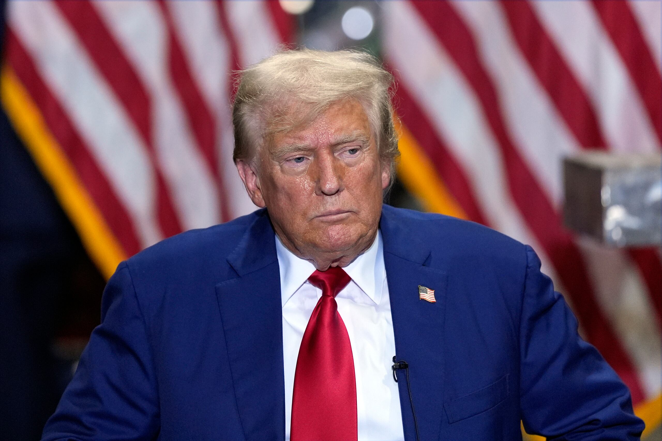 Según el sobrino de Trump, tanto su tía como su abuelo padecieron de demencia y ahora está observando las mismas señales de la enfermedad en el candidato presidencial.