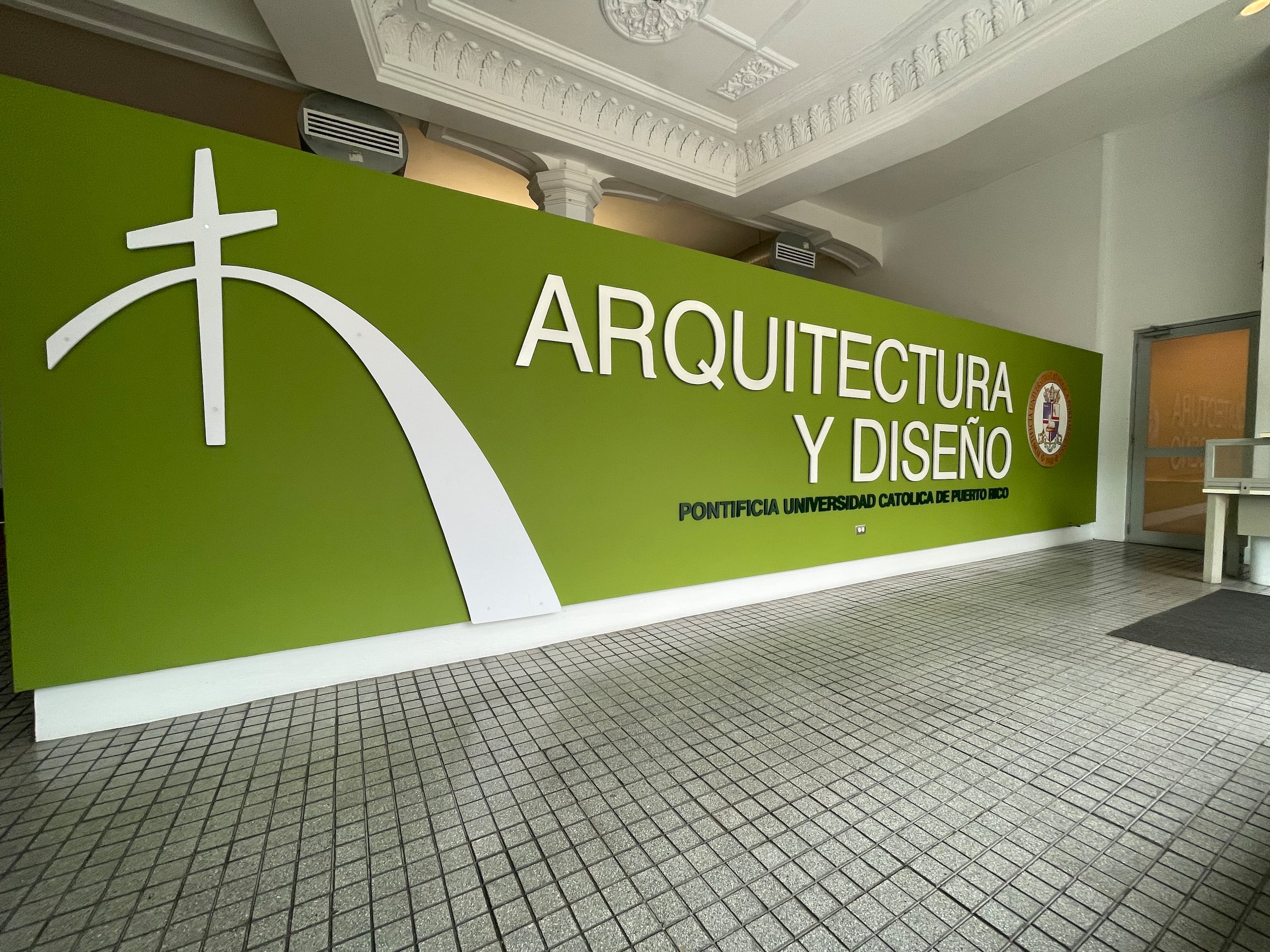 La Escuela de Arquitectura y Diseño de la PUCPR, en Ponce, tiene una matrícula anual de sobre 300 estudiantes.