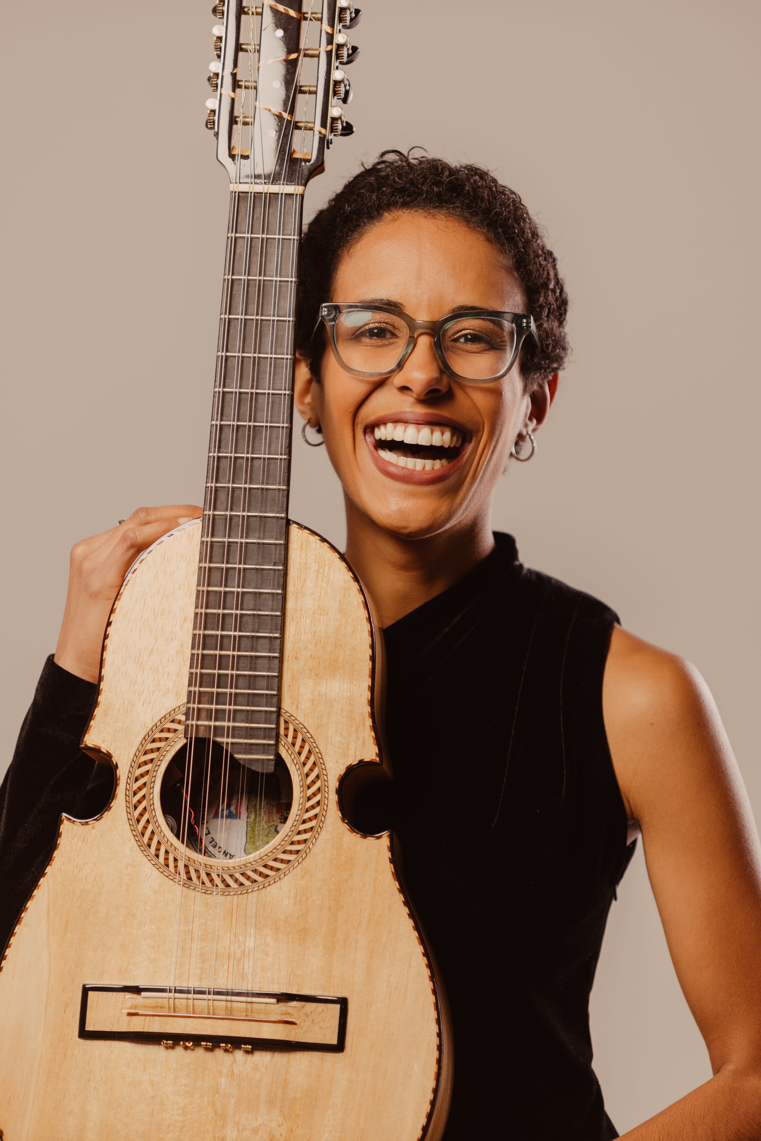 La artista consolida un estilo sonoro dentro de la música jíbara tradicional con unas fusiones representativas de su tiempo y entorno.