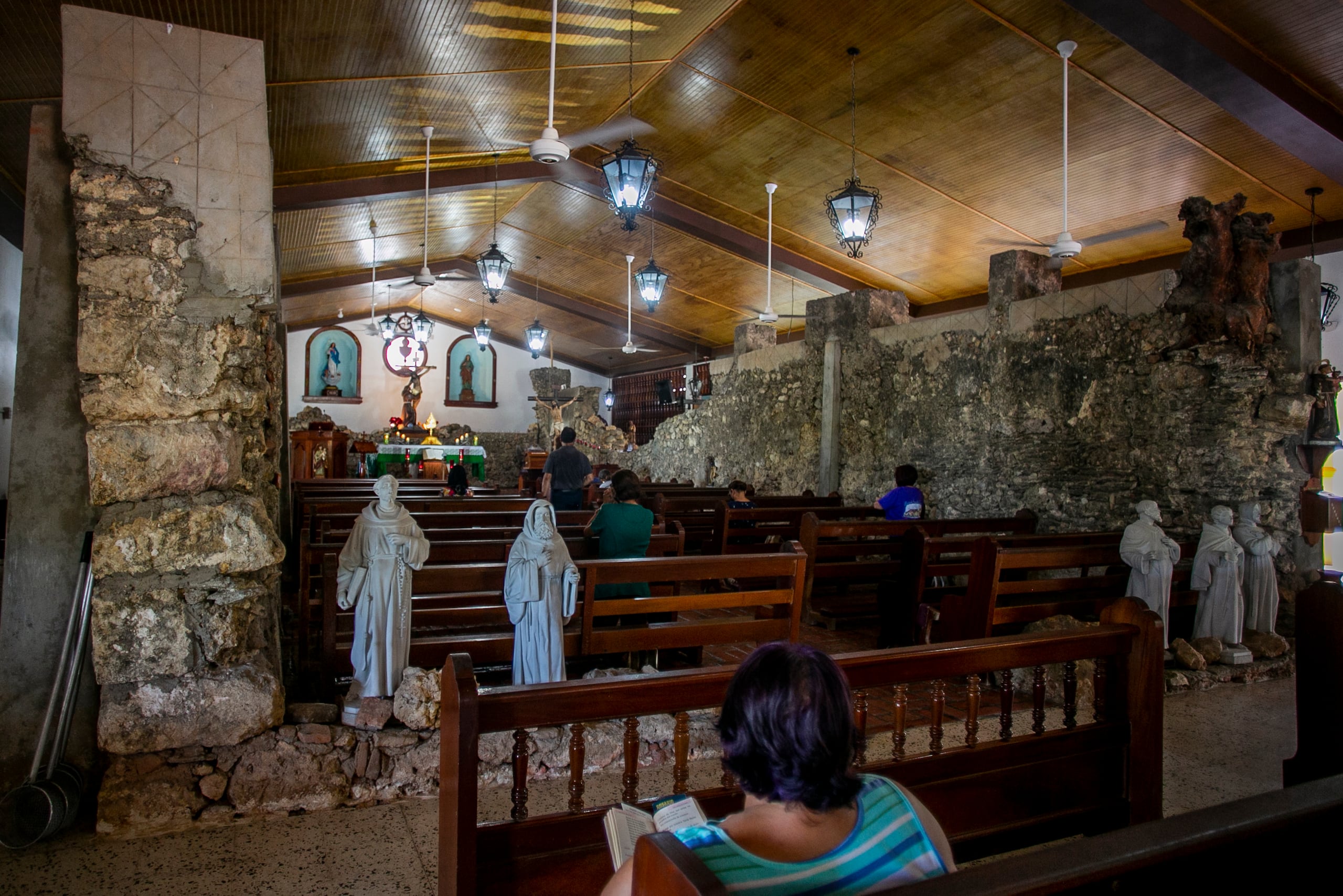 El templo católico guarda los restos de su estructura original que, con los años, fue abatida por las inclemencias del tiempo y desastres naturales.