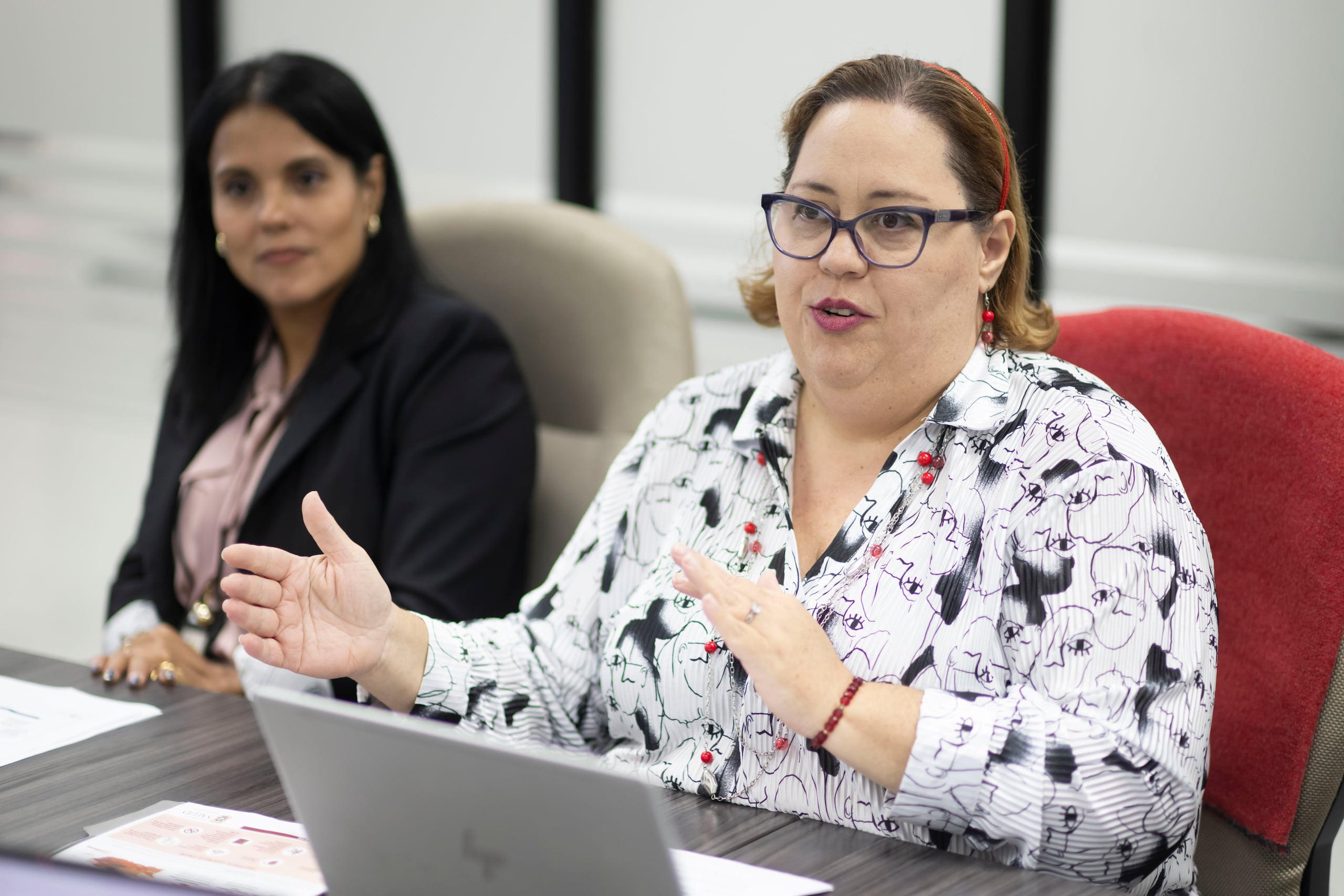 La Dra. Lisa Millan y Dra. Miriam V. Ramos
