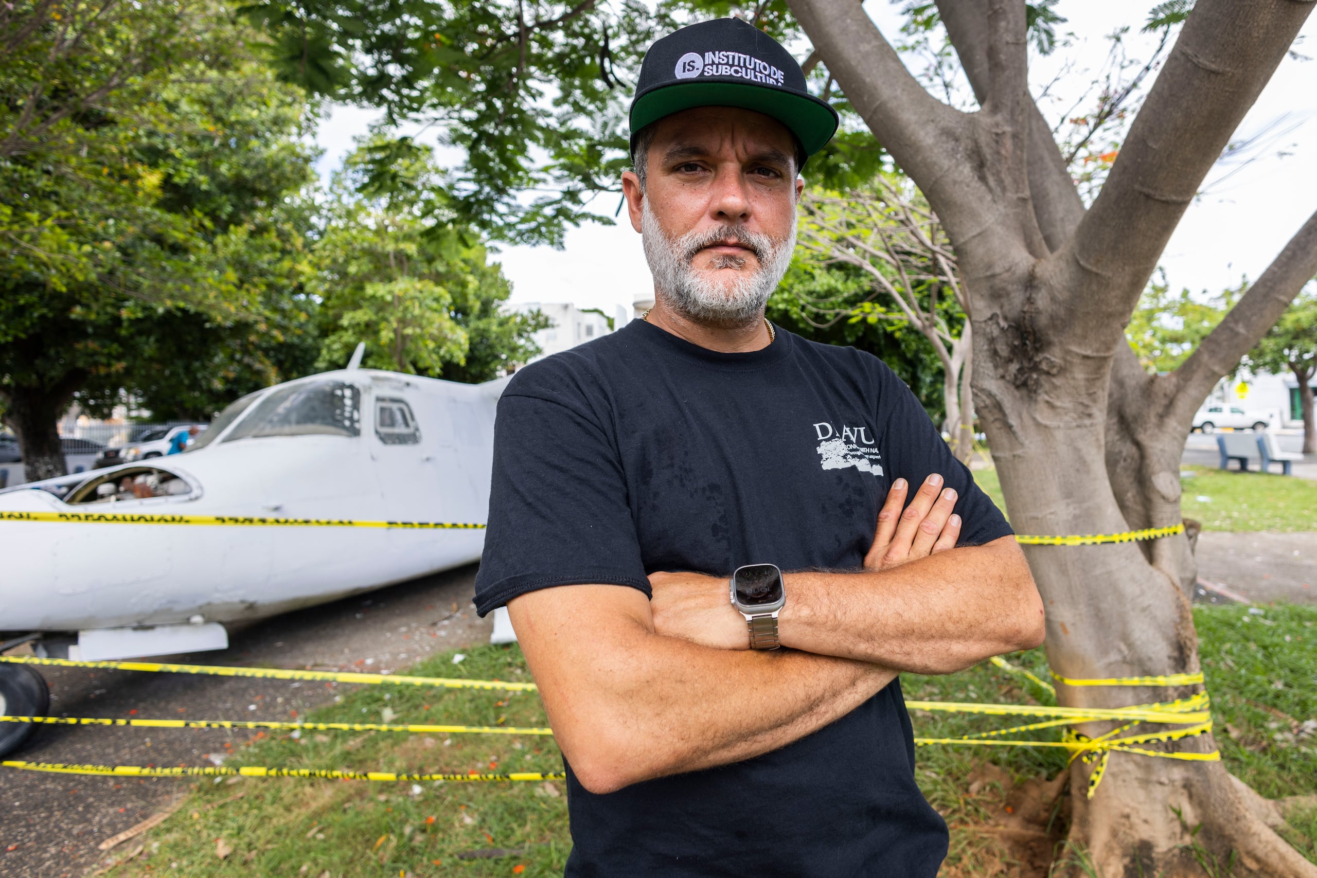 Alexis Bousquet, director y curador de Santurce es ley, destaca cómo este evento de arte público ha procurado insertar e insertarse en la comunidad.