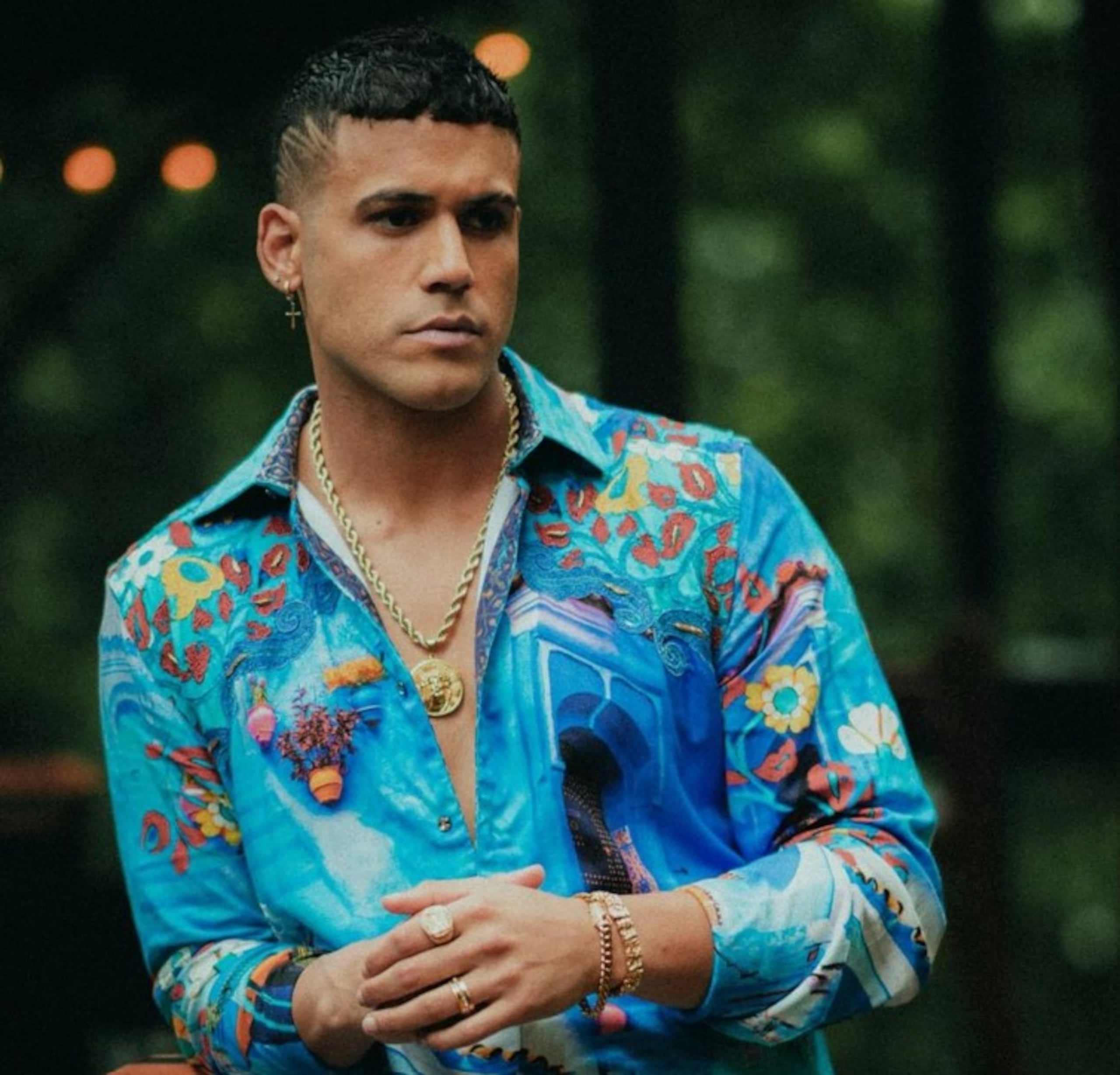 El video musical del nuevo tema está disponible en su canal de YouTube.