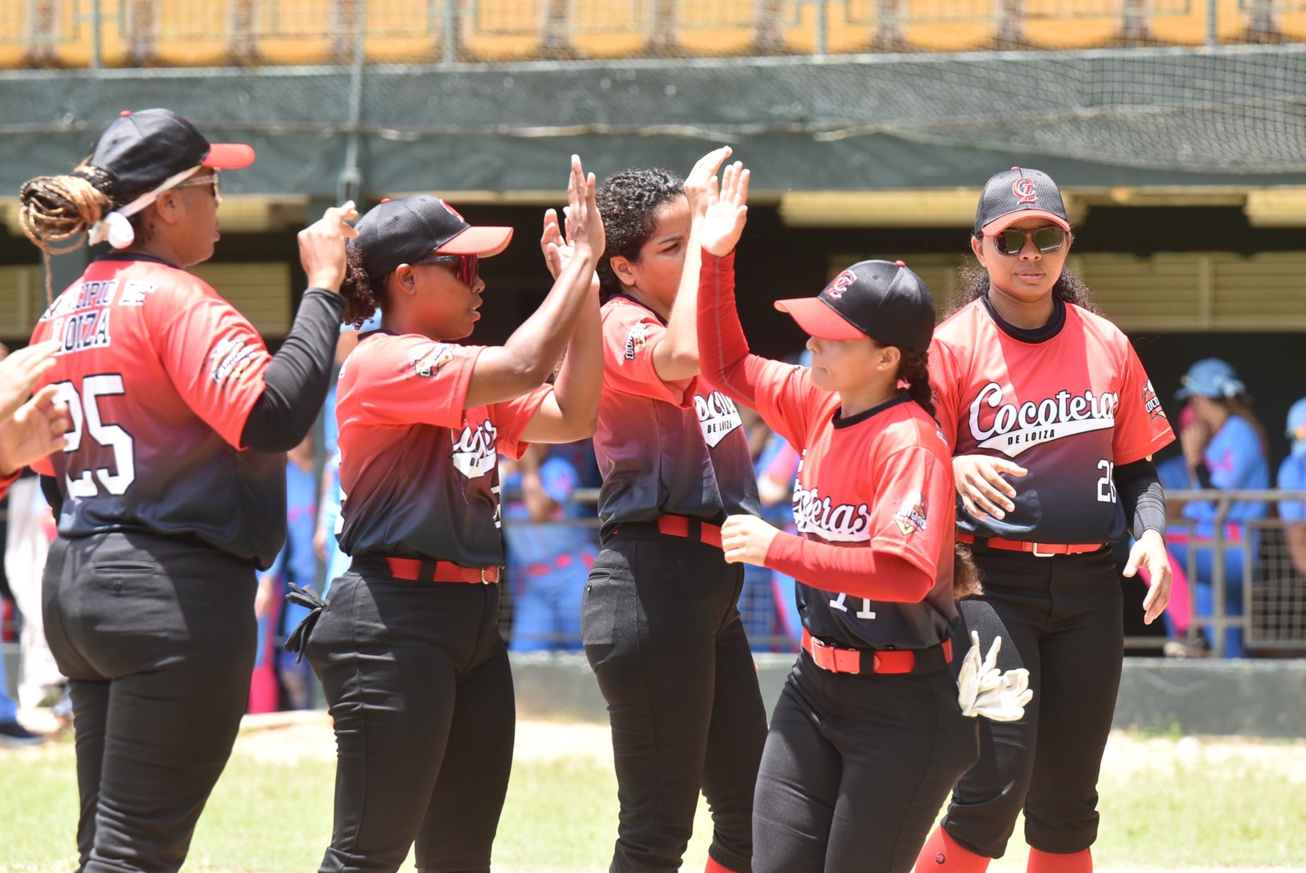 Las Cocoteras lograron doble victoria.
