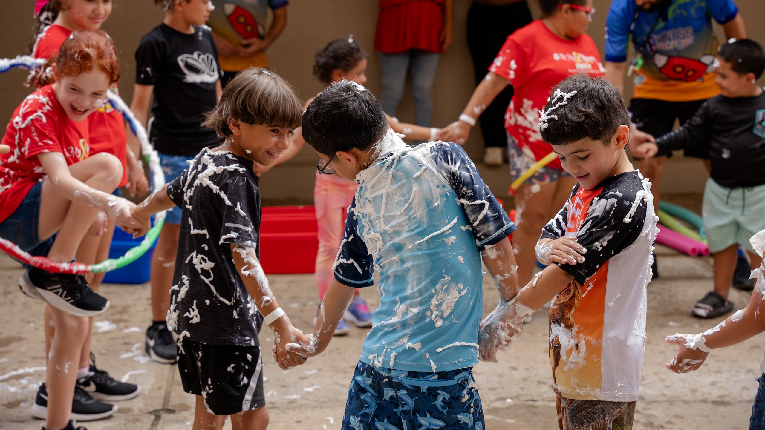 La actividad creó un espacio de confraternización entre pacientes y sus familiares, en el que pudieron celebrar sus experiencias de vida.
PARA SUS PACIENTES DE TRASPLANTE PEDIÁTRICO