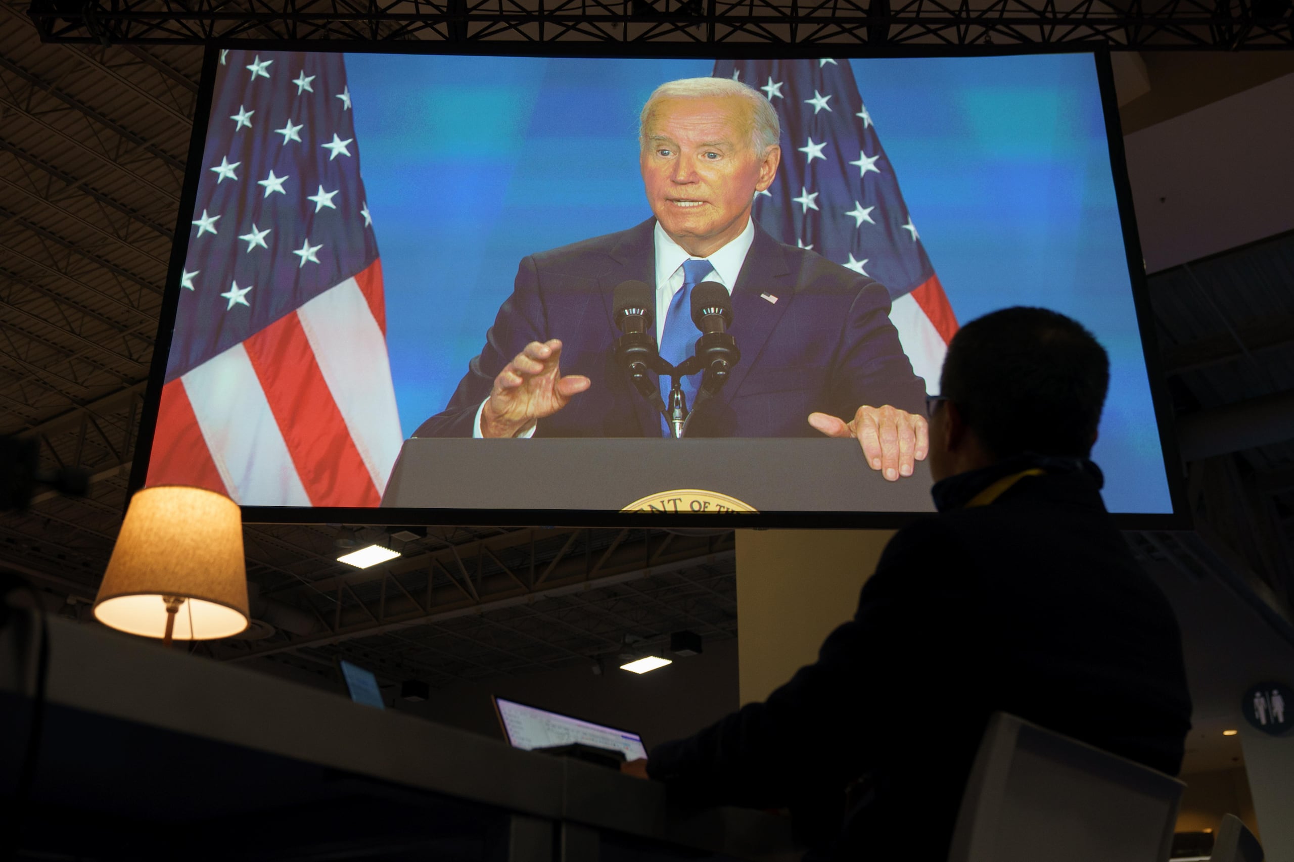 Según las encuestas, Trump aventaja a Biden por 2.1 puntos porcentuales en la carrera presidencial.