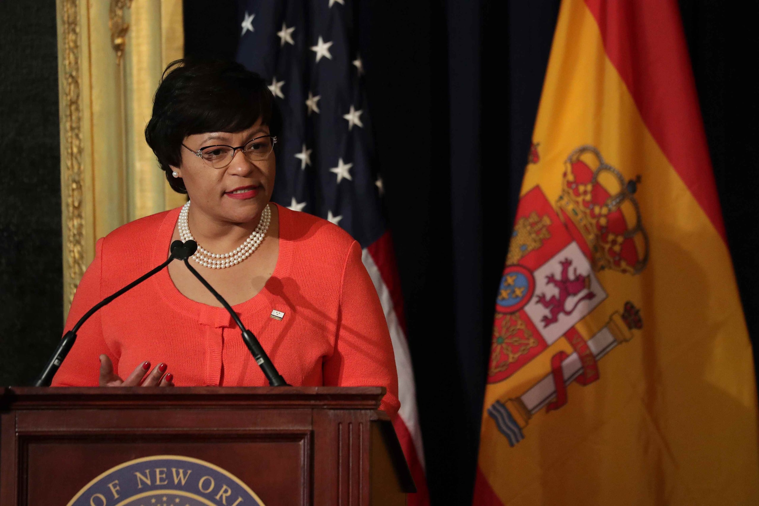 La alcaldesa LaToya Cantrell destacó tener conocimiento sobre los sufrimientos que genera el embargo. (EFE)