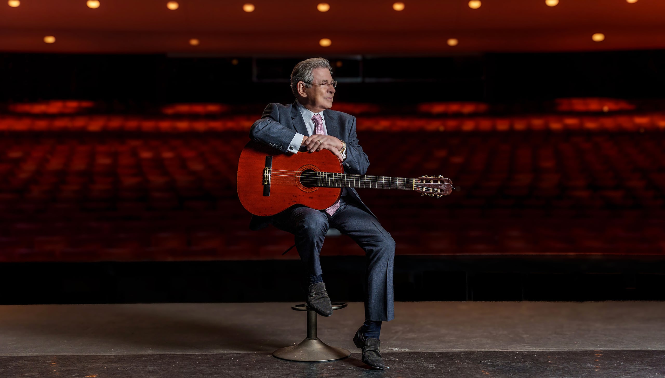 Realizará el espectáculo tipo night club.