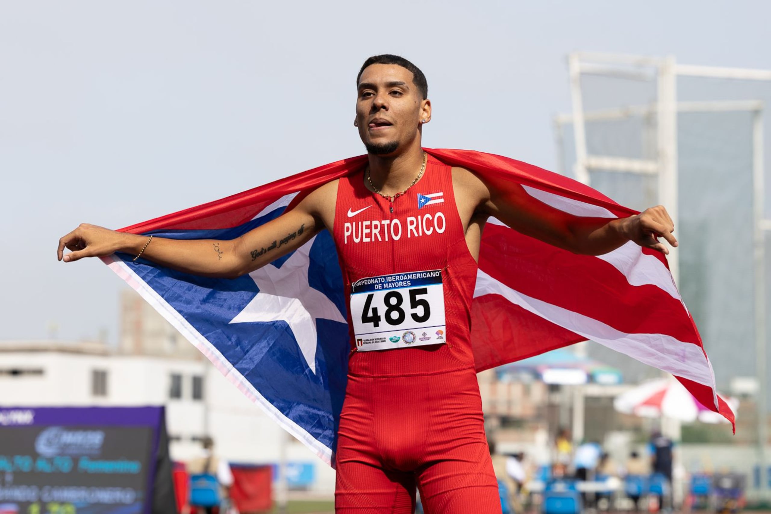 José Figueroa fue una de las grandes figuras boricuas al lograr oro en 200 metros y relevo 4x100 masculino y plata en el relevo 4x400 masculino.
