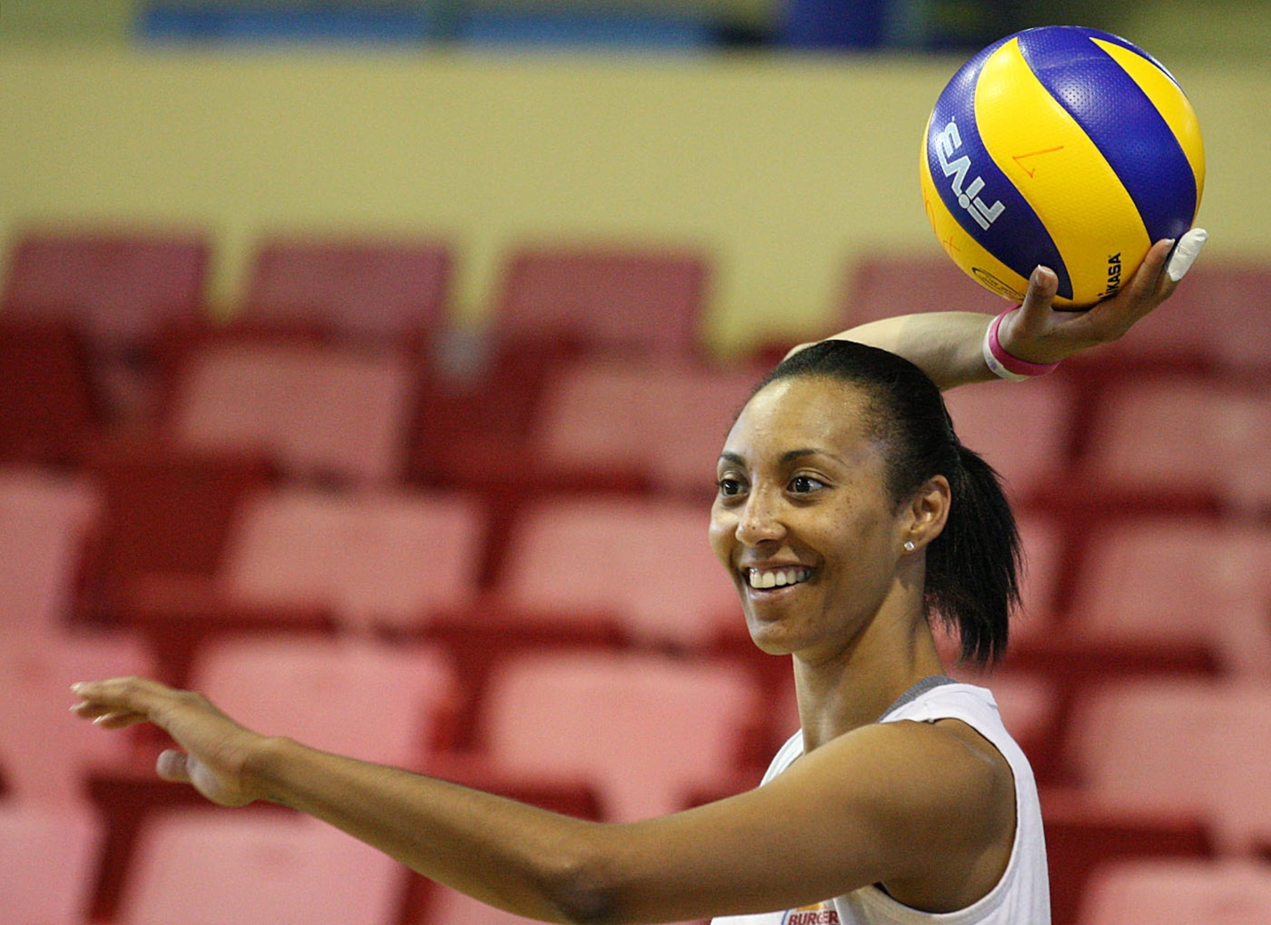 Aury Cruz es una de 24 jugadoras nativas que estará indisponible para el Voleibol Superior del 2024. La cifra sigue en aumento.