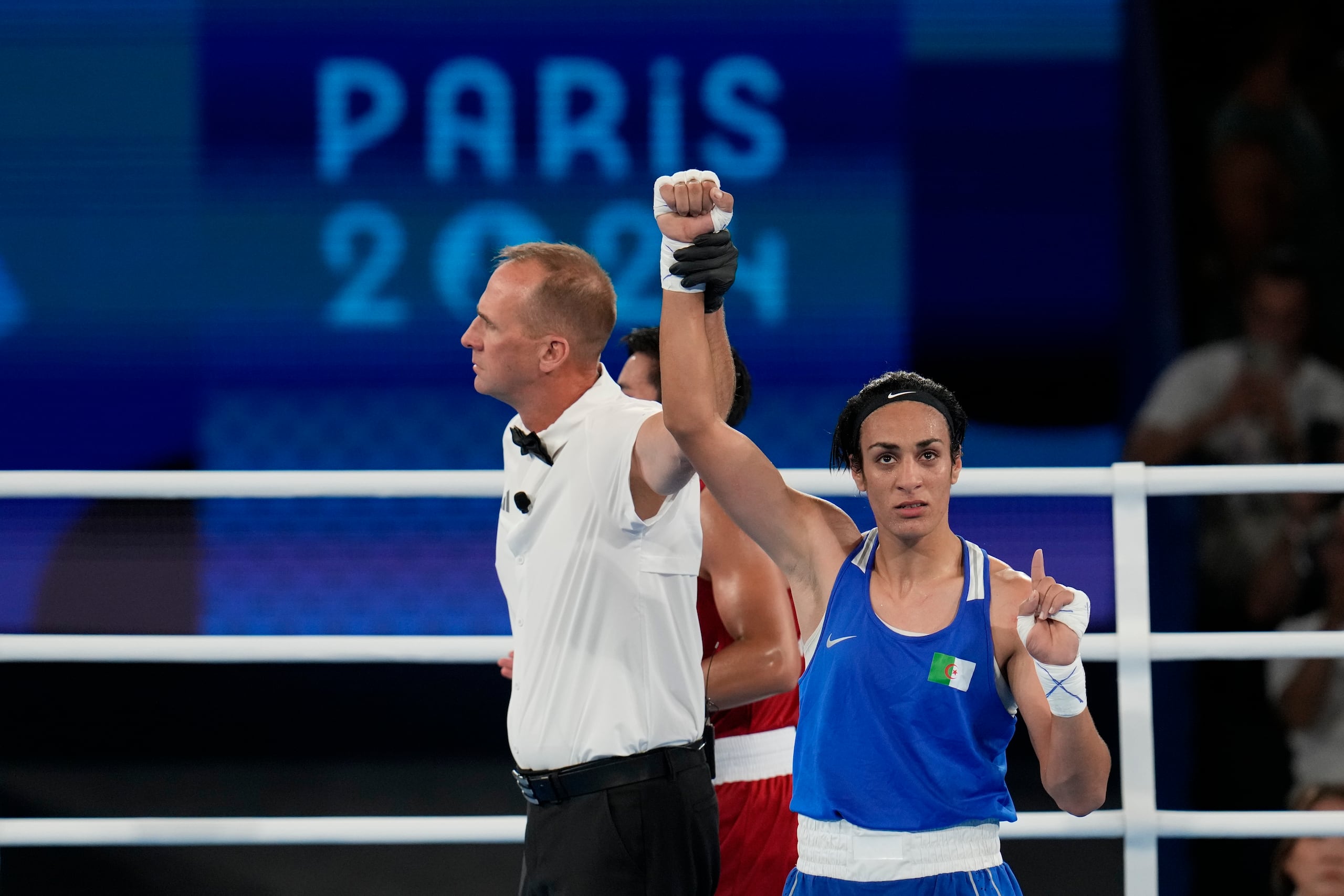 Este fue el momento en el que Imane Khelif fue declarada ganadora.