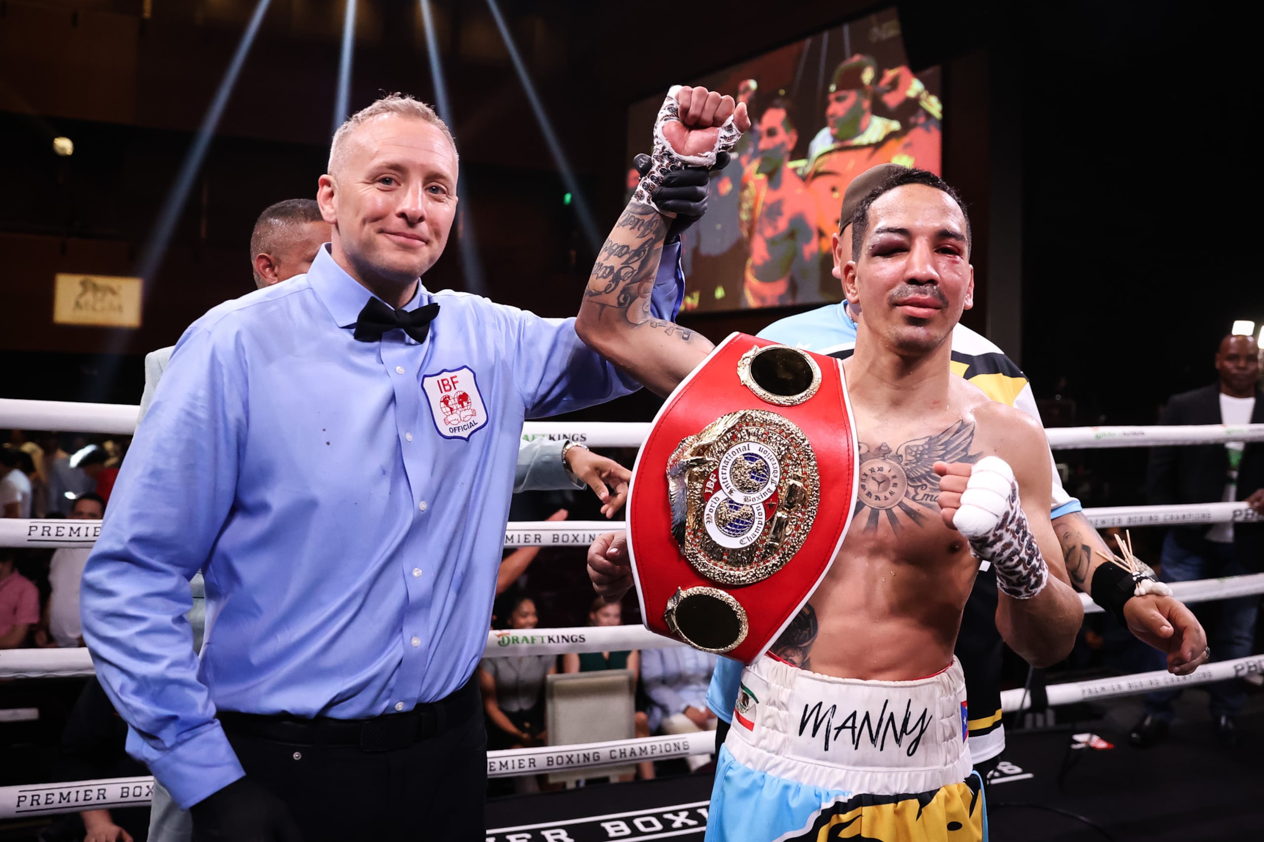 Manny Rodríguez se convirtió en campeón gallo por segunda ocasión al derrotar por decisión unánime a Melvin López el 12 de agosto del 2023.