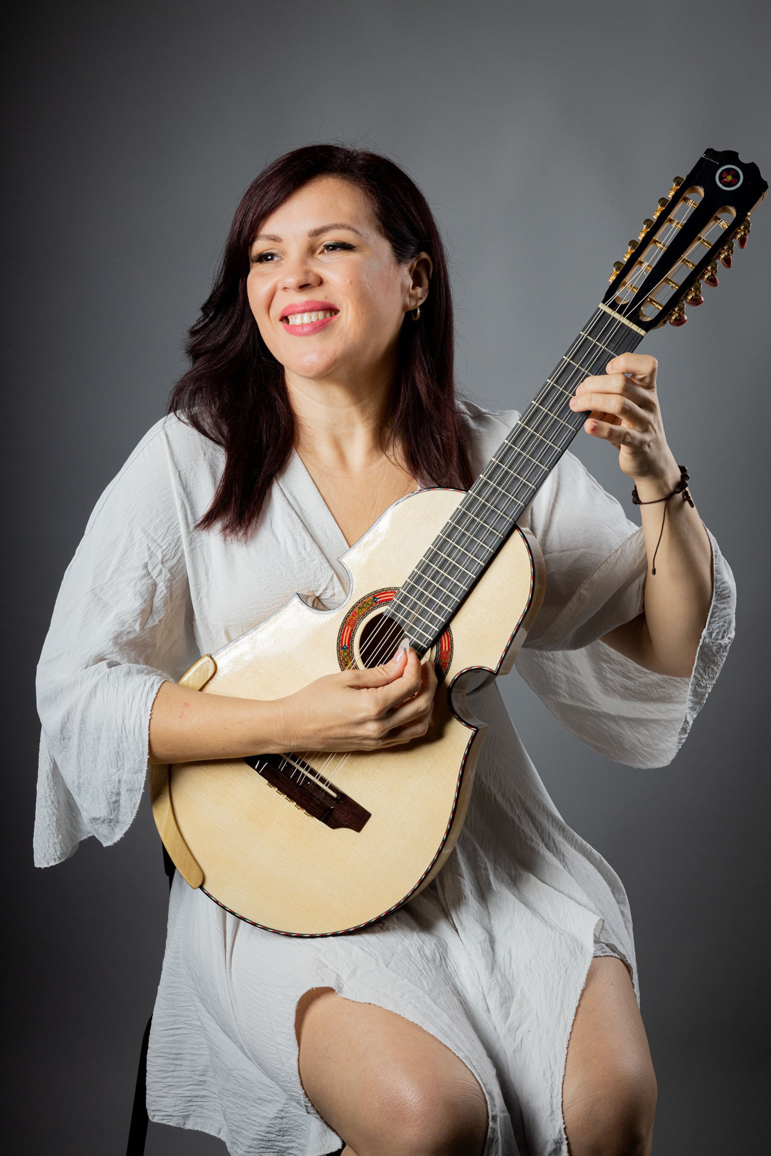 En la foto, la cuatrista Maribel Delgado