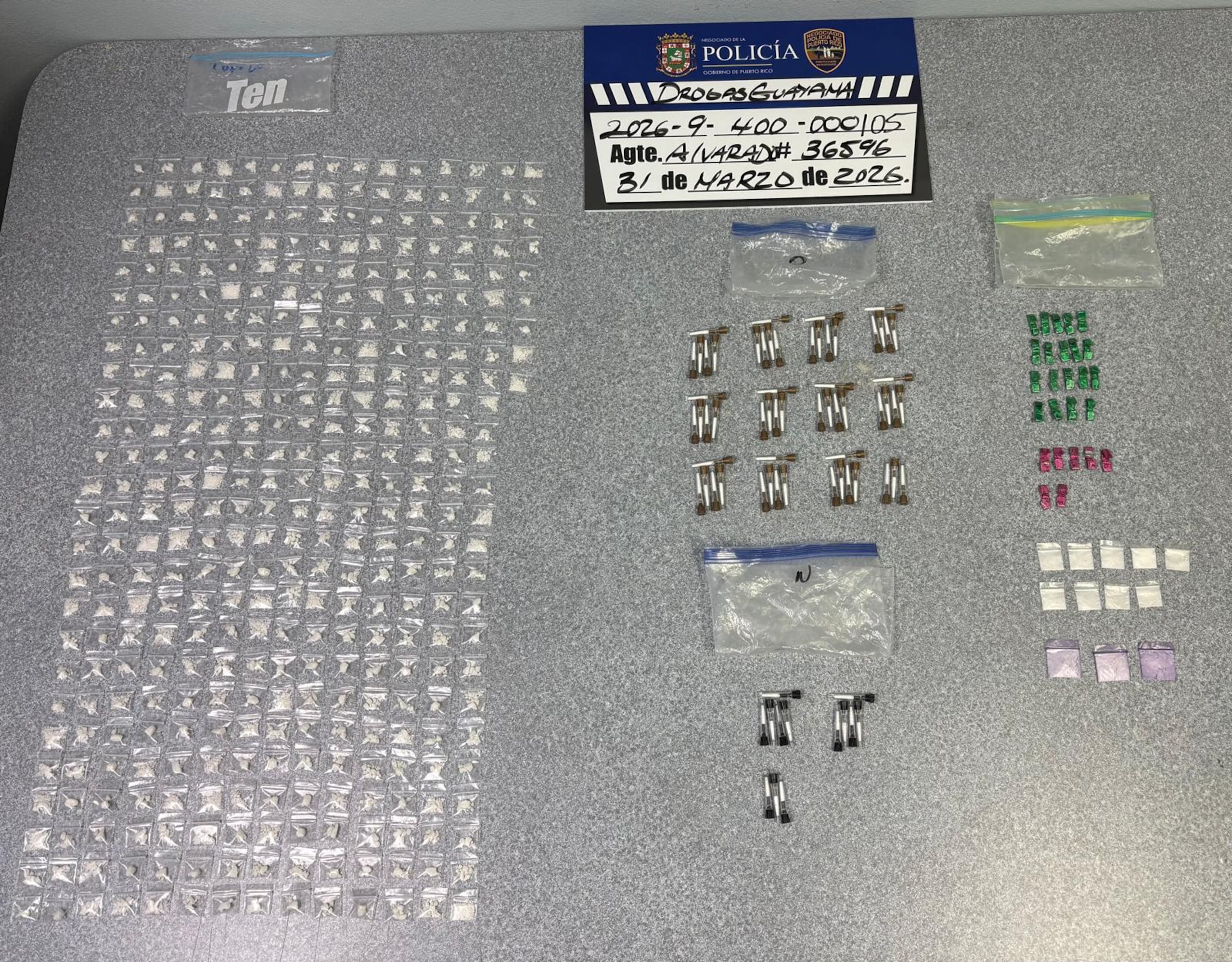 Droga ocupada a un adolescente durante una vigilancia en un punto del residencial Luis Palés Matos, en Guayama.