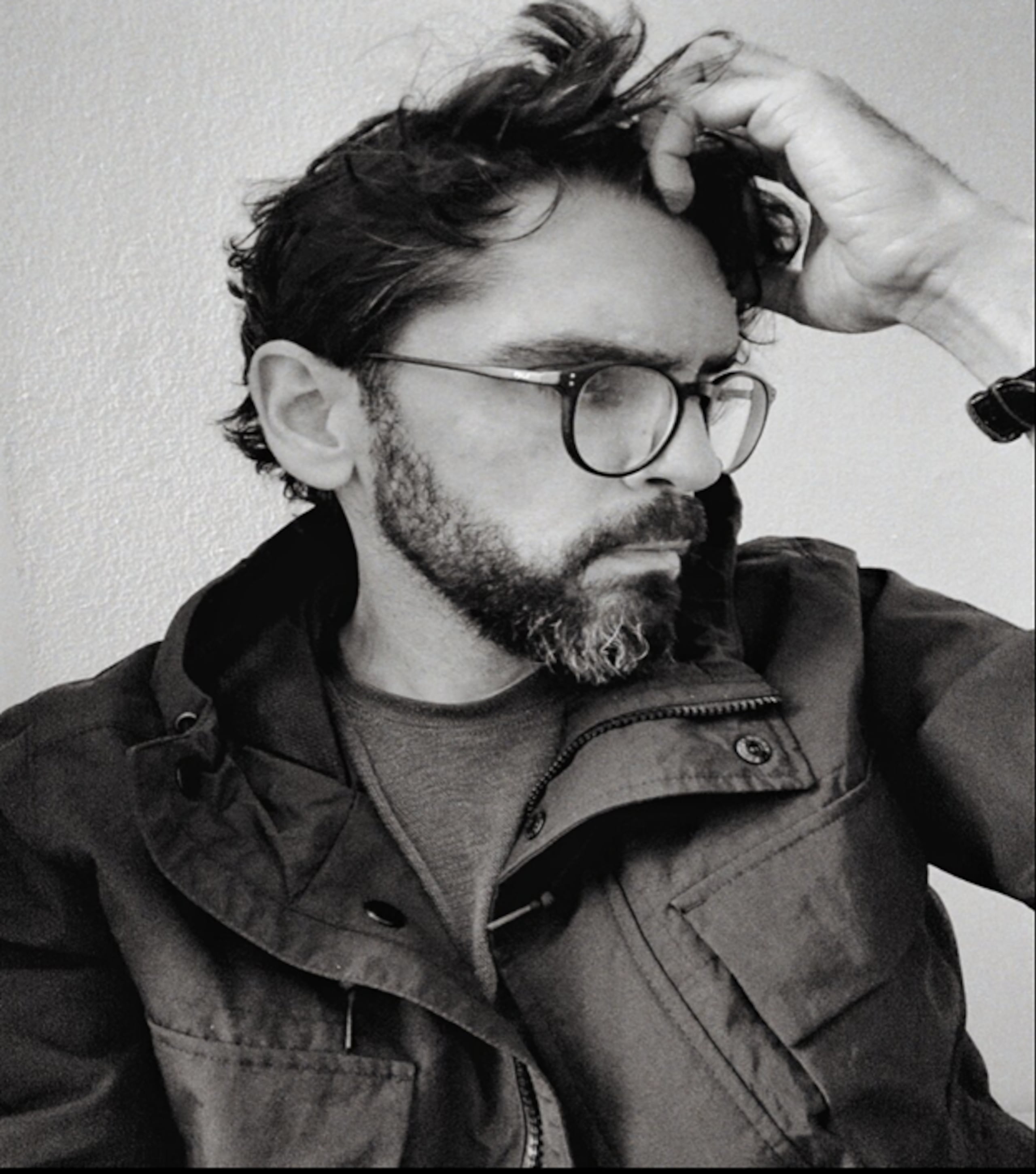 Juanky Álvarez, también del equipo de directores, destaca el balance que persiguen entre artistas de la salsa vieja y la contemporánea.