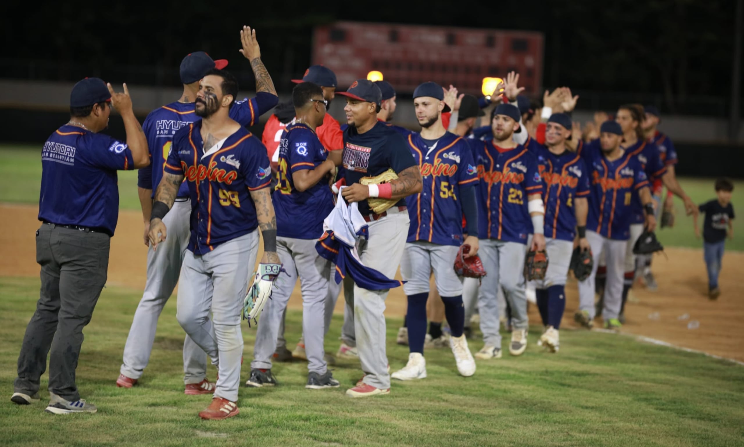 Los Patrulleros ganaron el partido por final 10-1.