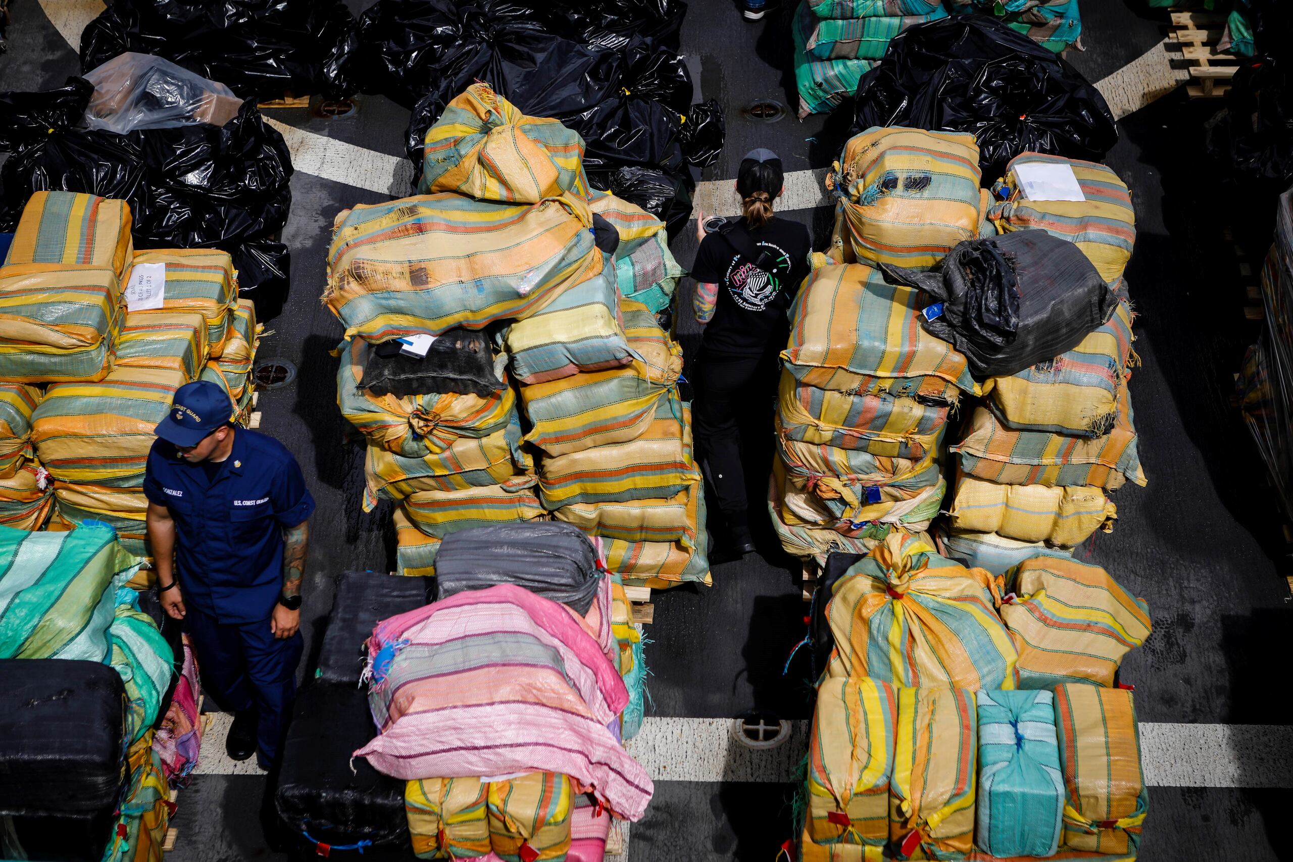La Patrulla Fronteriza había informado el 24 de julio de un alijo de cocaína por valor de 1,1 millones de dólares que fue descubierto por un "navegante anónimo" en la zona de Marathon.
