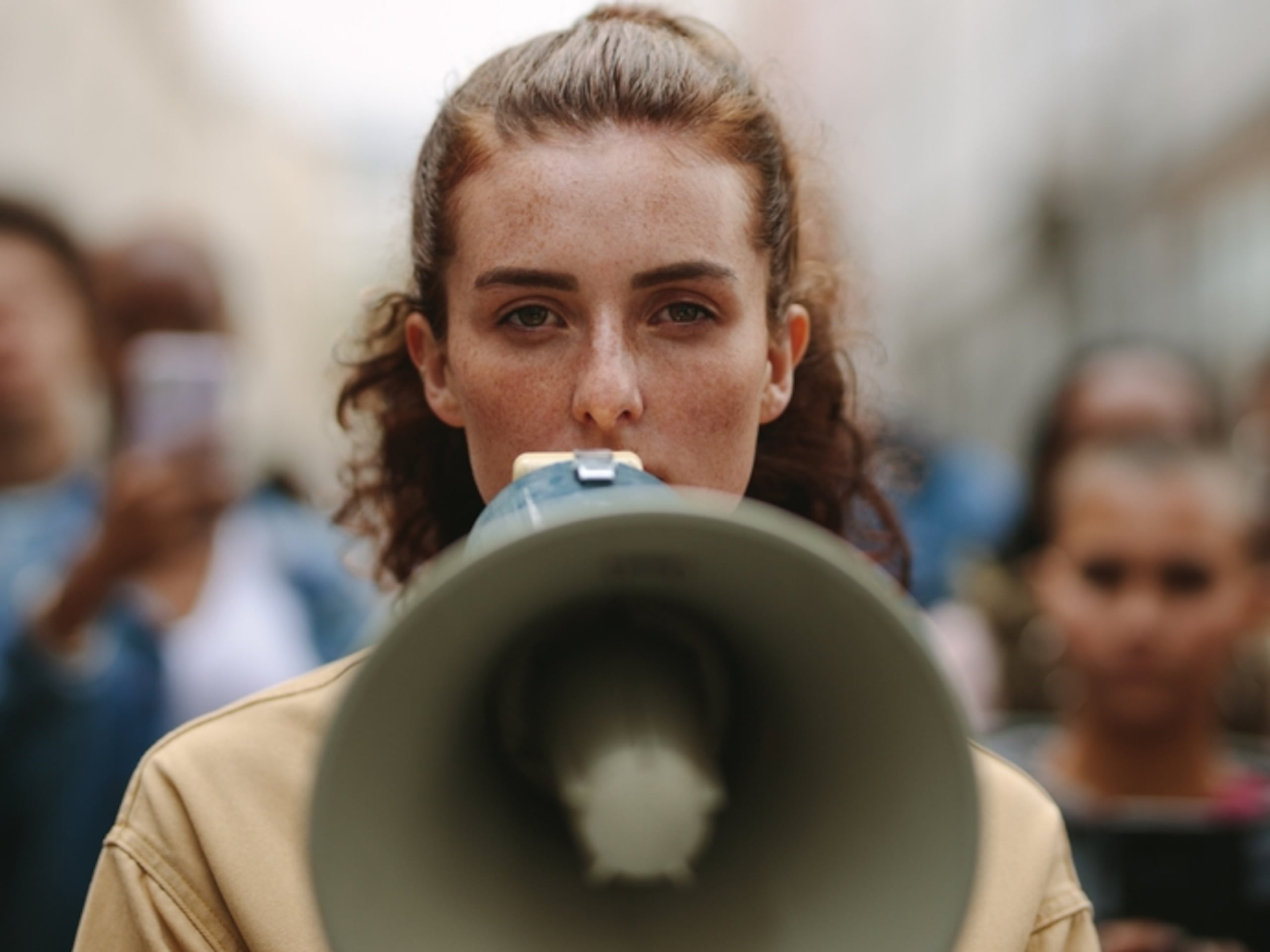 Las investigaciones confirman que el impacto del acoso laboral puede causar el deterioro de la salud y el bienestar de la persona.