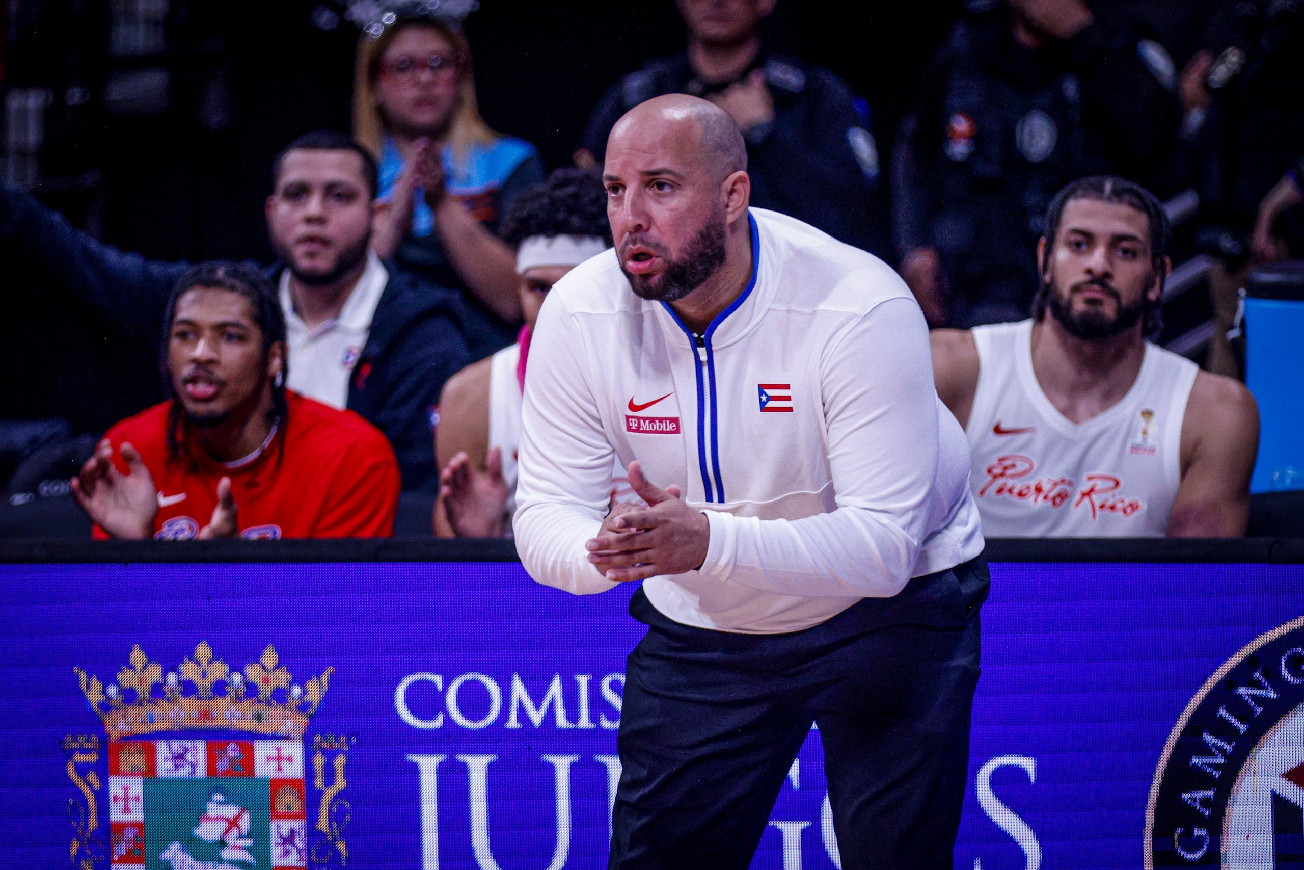 Carlos González, dirigente de la Selección Nacional, durante el segundo juego contra Jamaica en la primera ventana clasificatoria a la Copa del Mundo de la FIBA 2027.