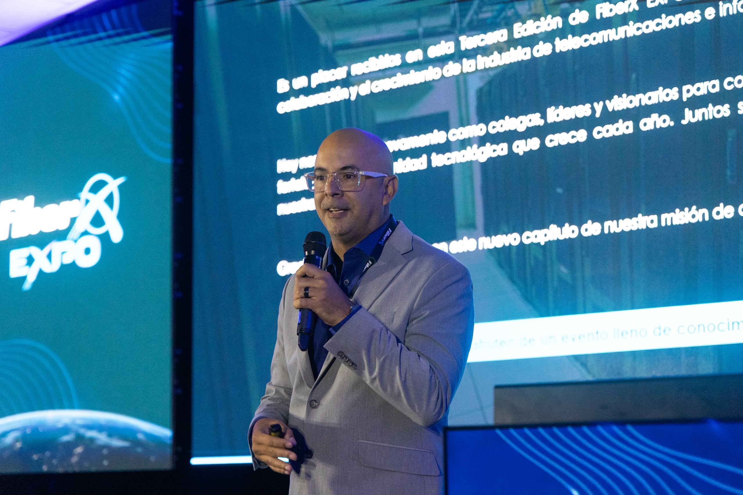 Iván Rivera, presidente y director ejecutivo de FiberX.