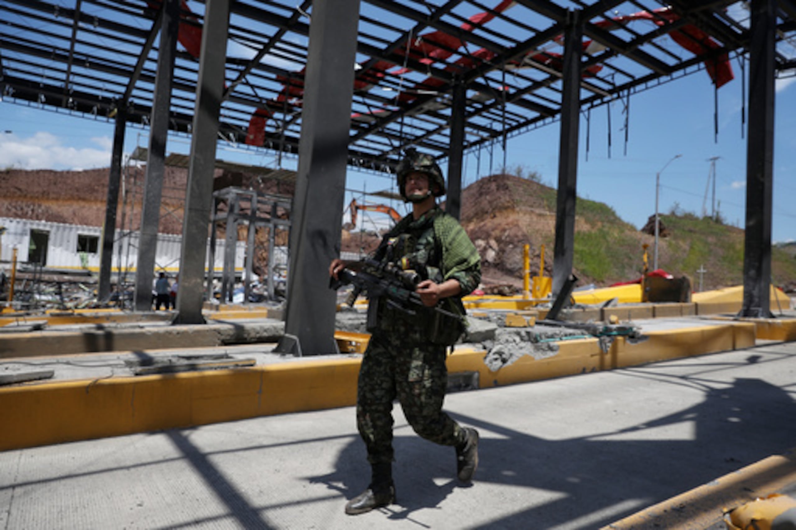 Alias “Ruso” o “Alemán”, jefe principal de la “Estructura 28″, murió durante una operación en una zona rural del departamento del Meta, en el centro de Colombia.