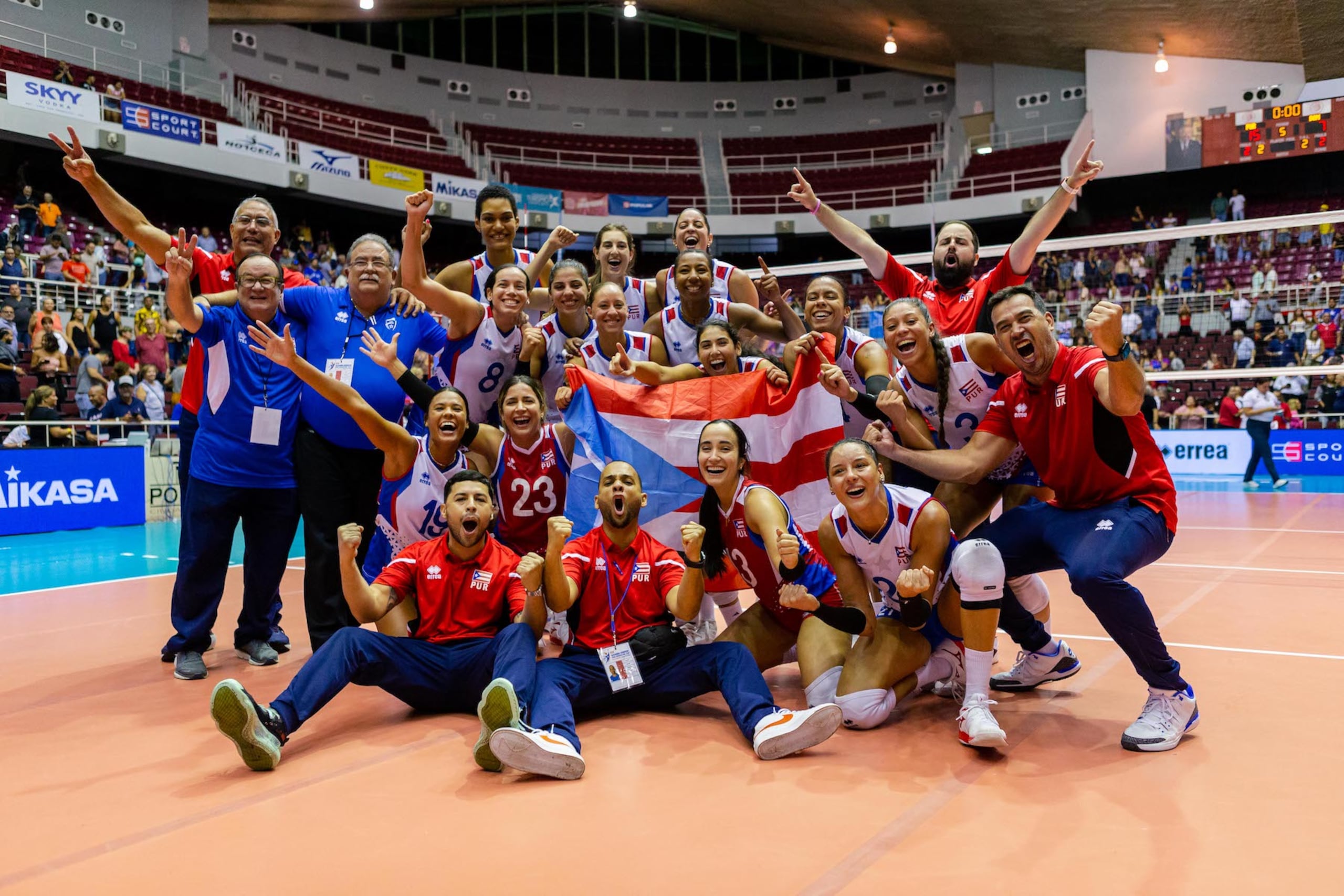 El sexteto boricua se colocó a un triunfo de poder ganar por primera vez en su historia la Copa Panamericana. (Carlos Romero, hijo)