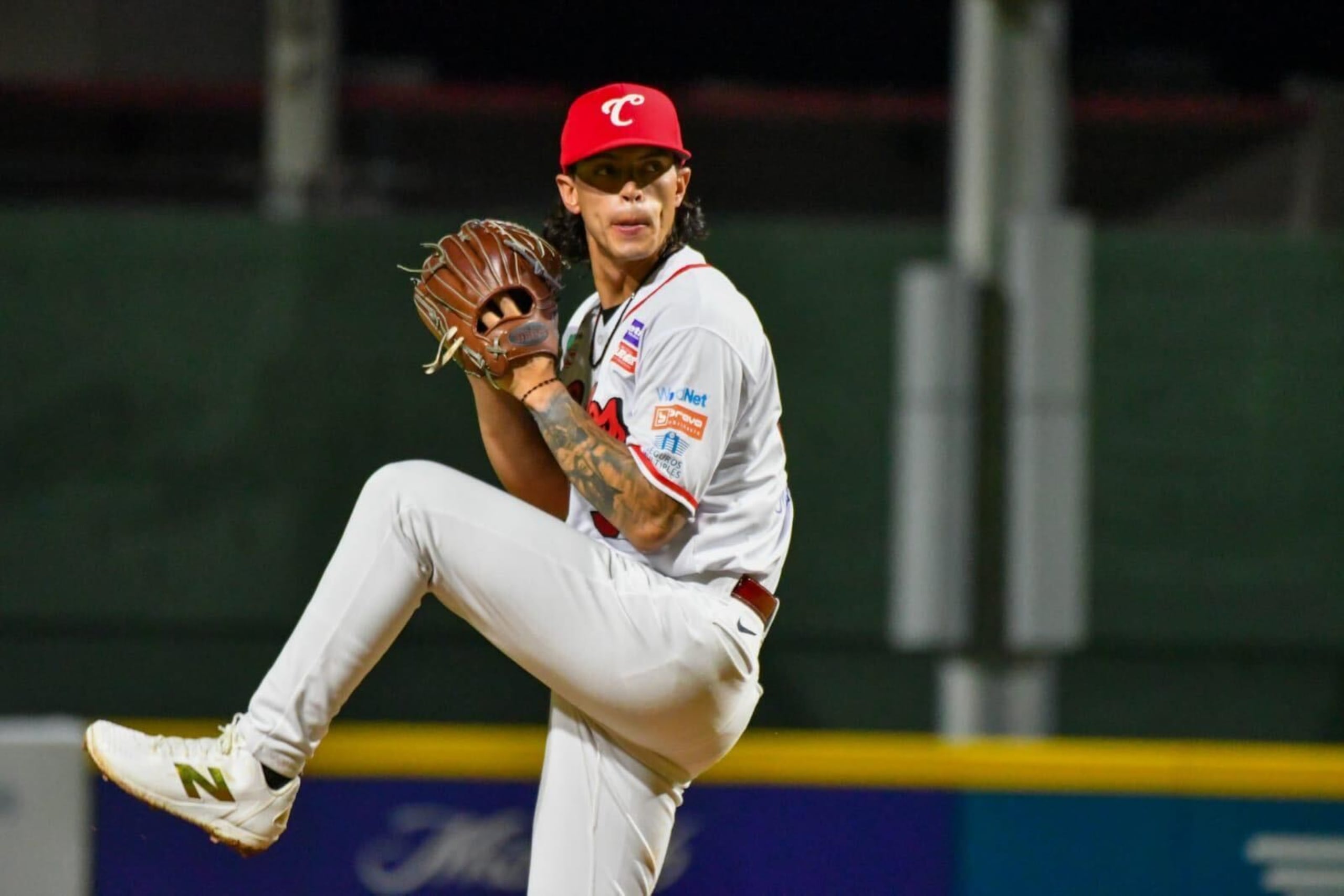 Dereck Rodríguez, de los Criollos de Caguas.