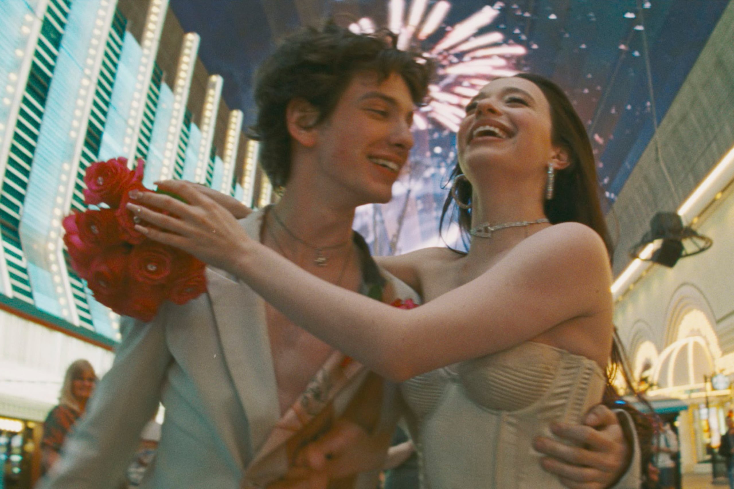 La ganadora del Oscar a la mejor película este año, "Anora", estrena por Hulu.