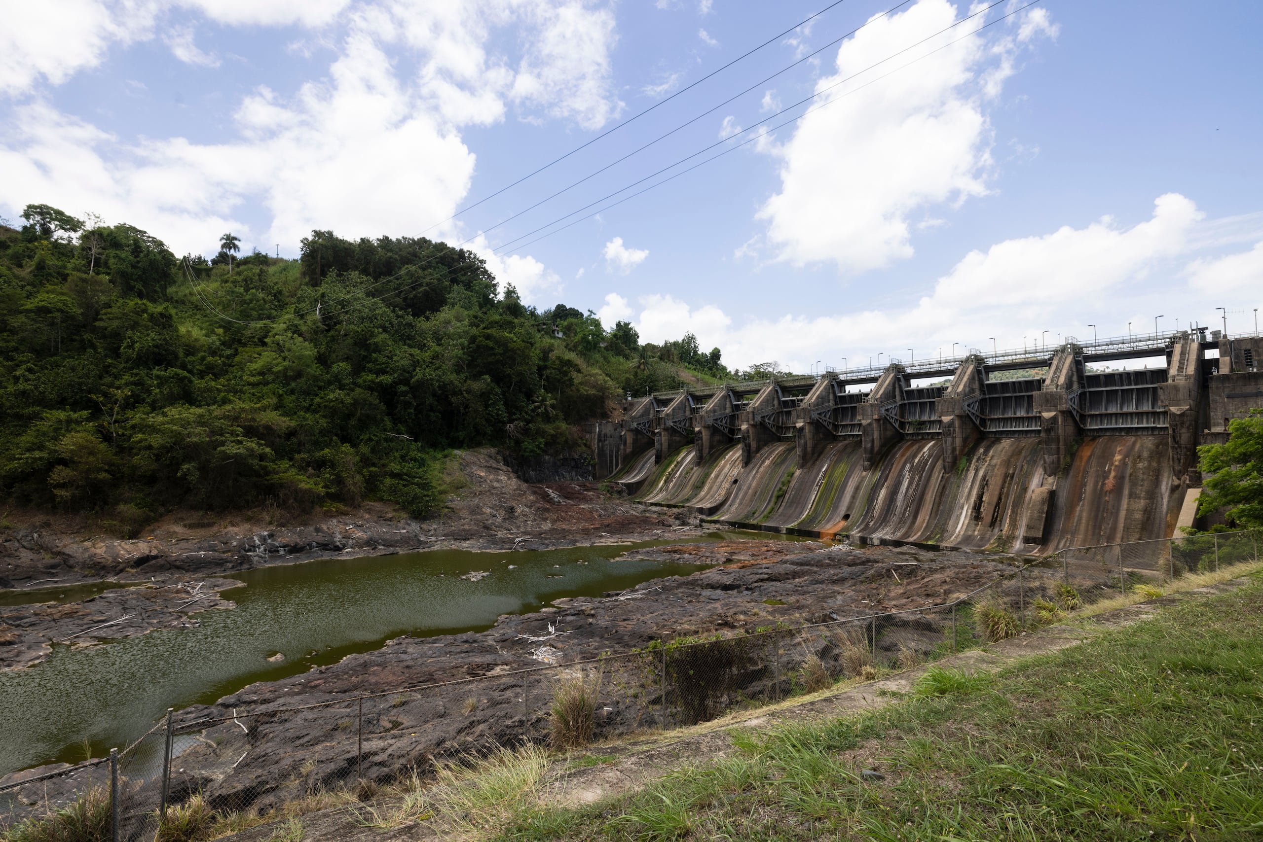 El embalse Carraízo, que suple agua a gran parte de la zona metropolitana, cayó a nivel de ajustes operacionales.
####
FOTO POR: xavier.araujo@gfrmedia.com
Xavier Araújo / GFR Media / Araujo