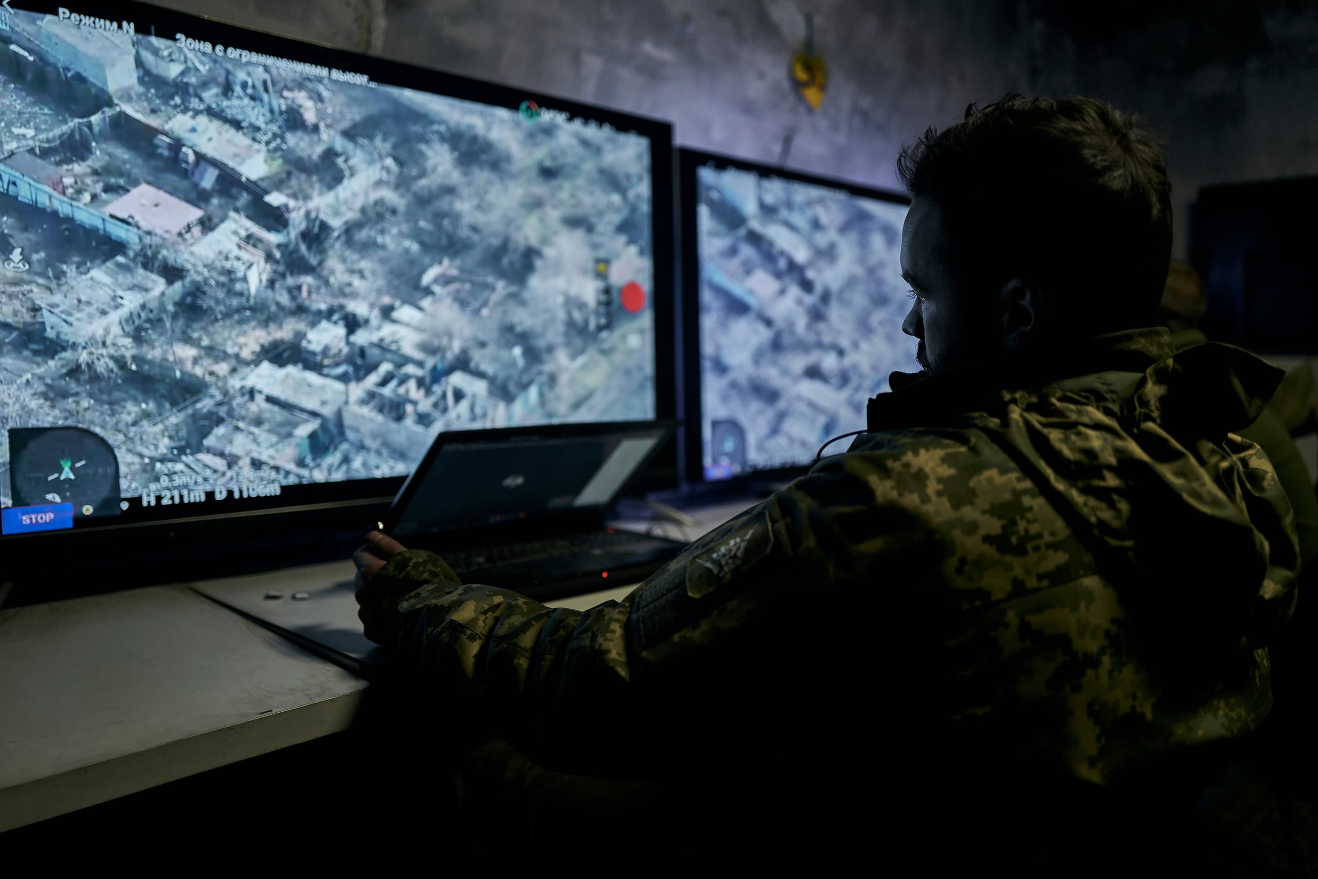 En el último mes, Rusia ha registrado un incremento en el ritmo de los ataques ucranianos de dron y de larga distancia, dirigidos contra la infraestructura militar rusa como aeródromos y depósitos de combustibles. Los analistas dicen que Ucrania necesita ese incremento para erosionar la capacidad de Rusia.