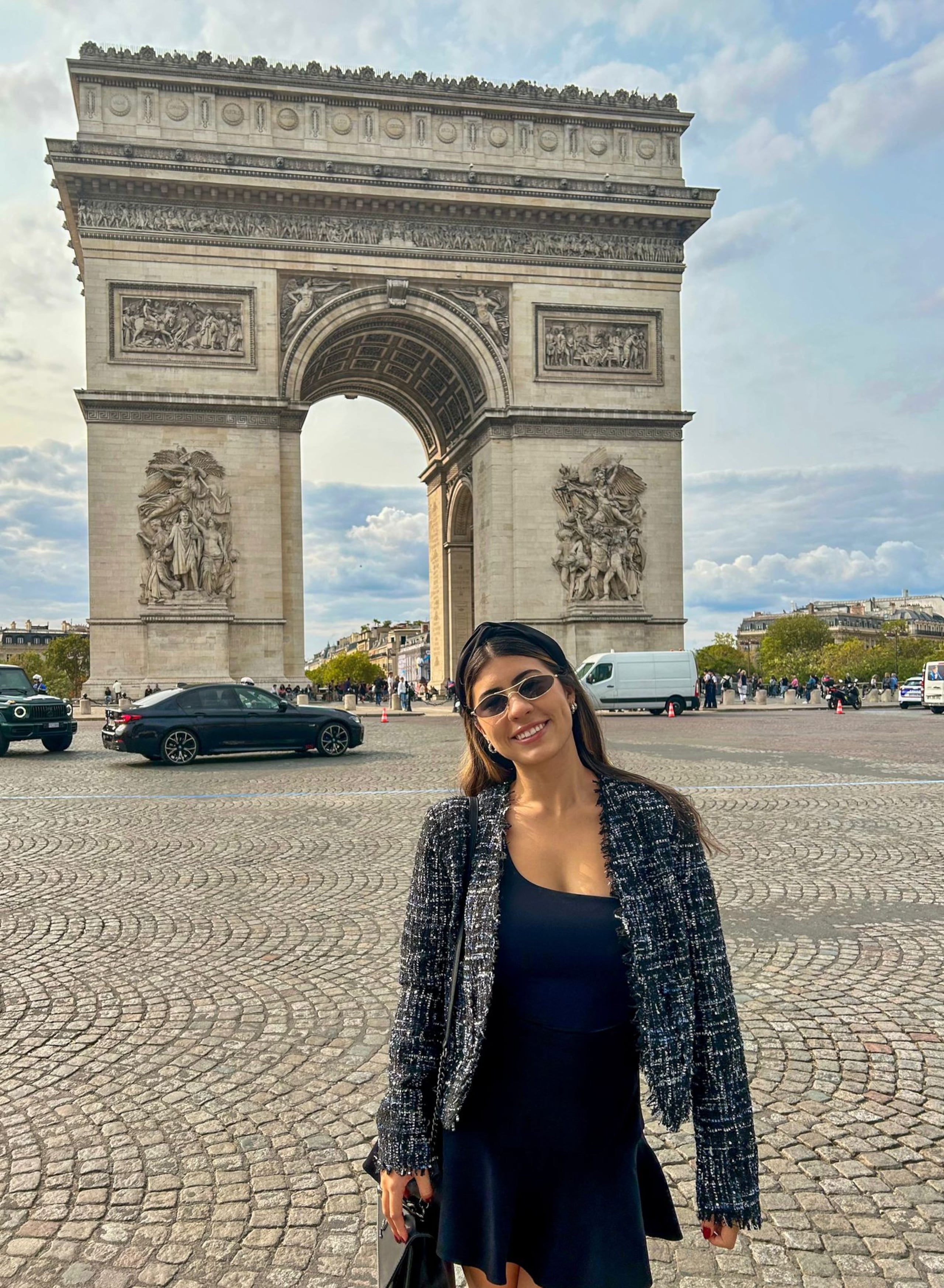 Alexia ahora vive en París.