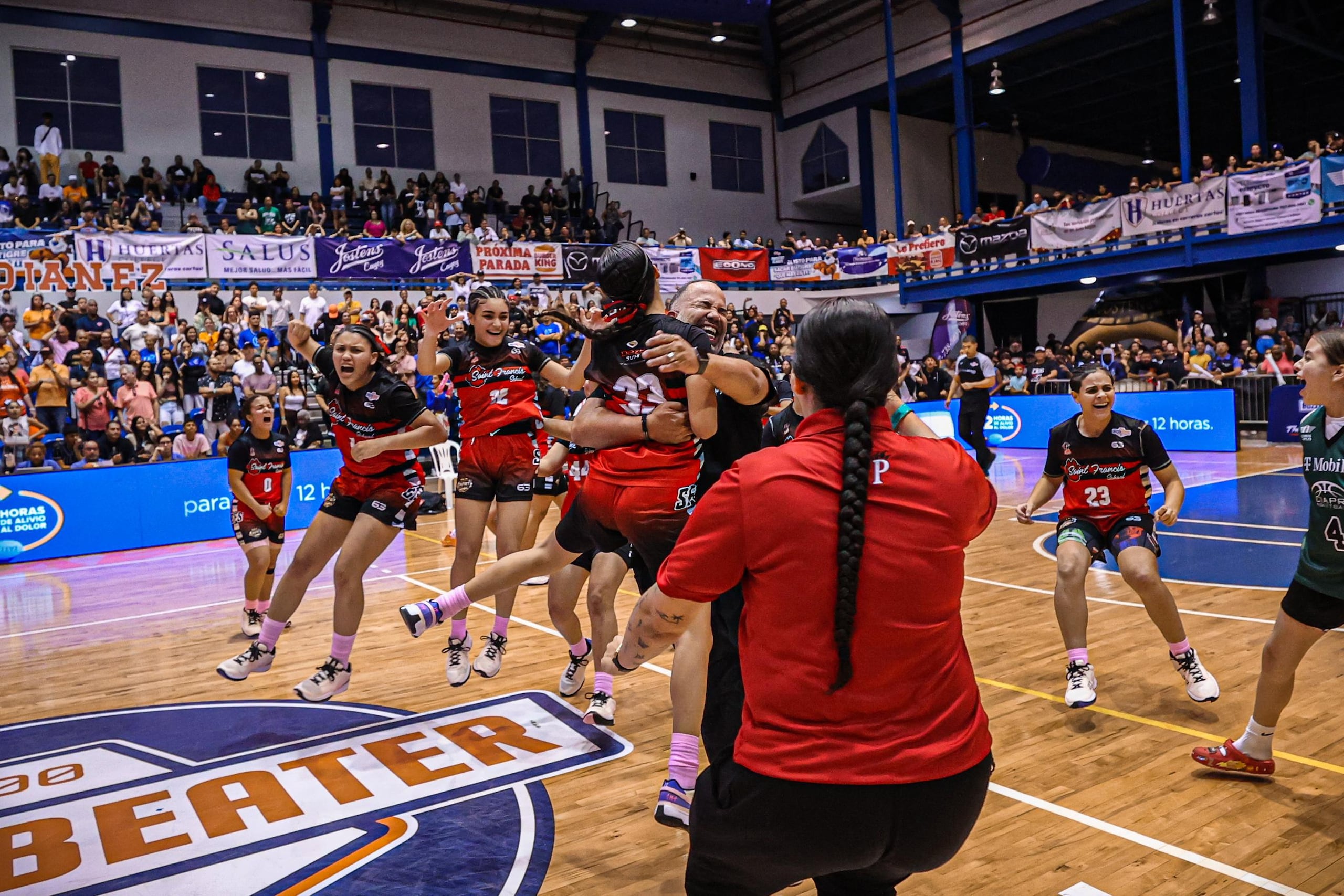 Saint Francis School espera celebrar nuevamente este martes en la final del torneo Buzzer Beater del mismo modo en el que celebró el domingo su victoria en las semifinales en Gurabo.