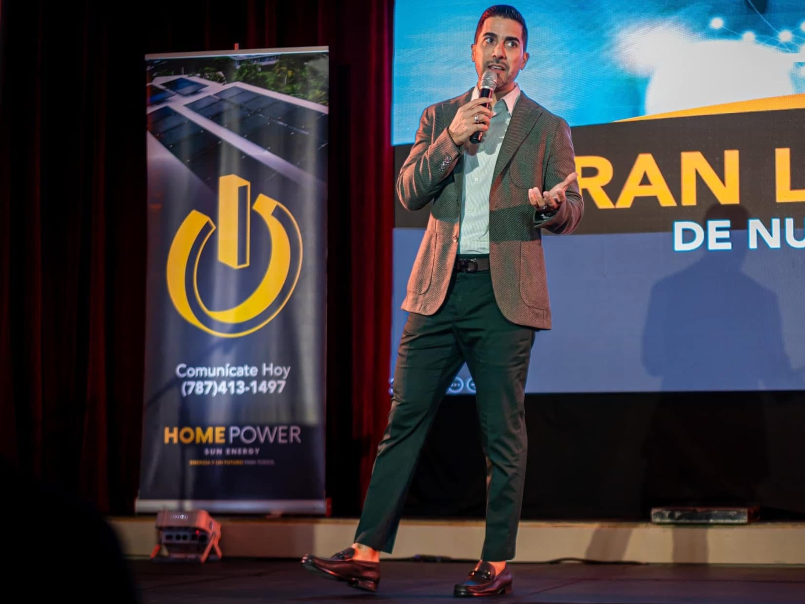 Alejandro Hernández Rivera, gerente general de Home Power Sun Energy