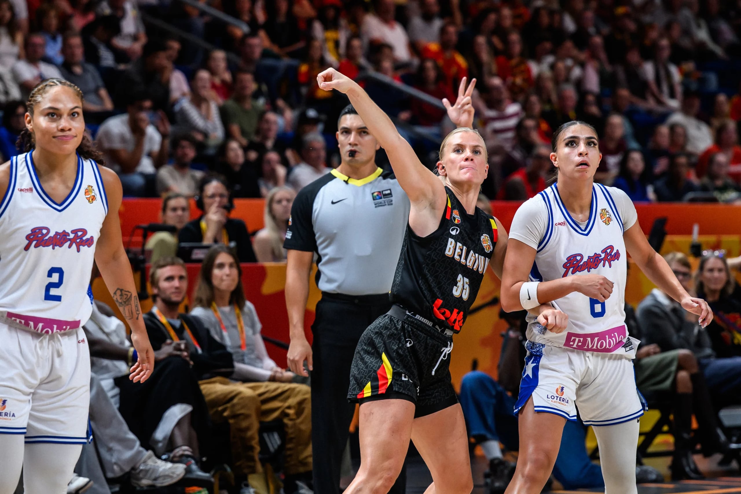 Julie Vanloo, de Bélgica, sumó 15 unidades ante las boricuas.
