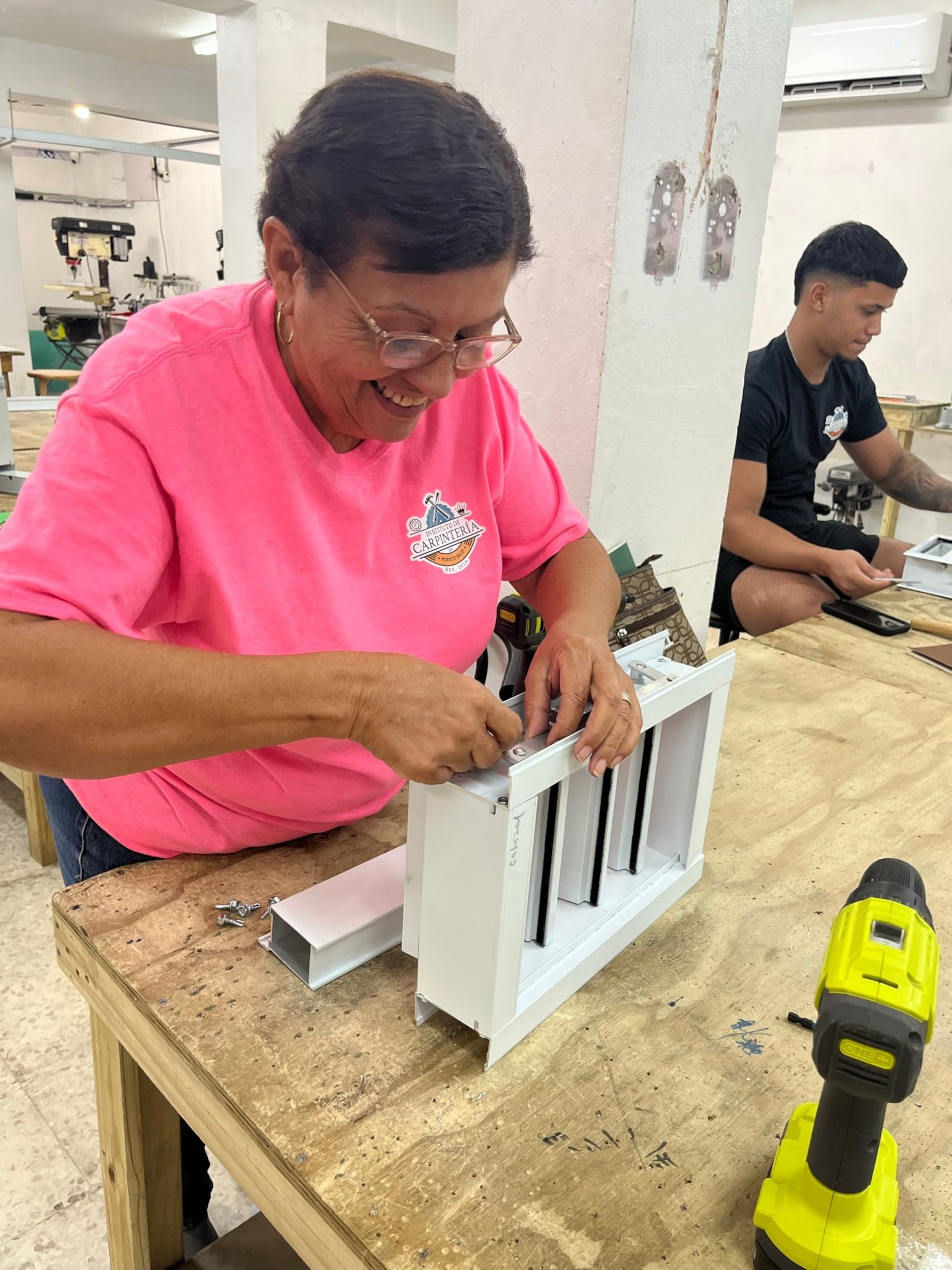 El Instituto de Carpintería Puerto Rico te ofrece cursos cortos de tres meses.