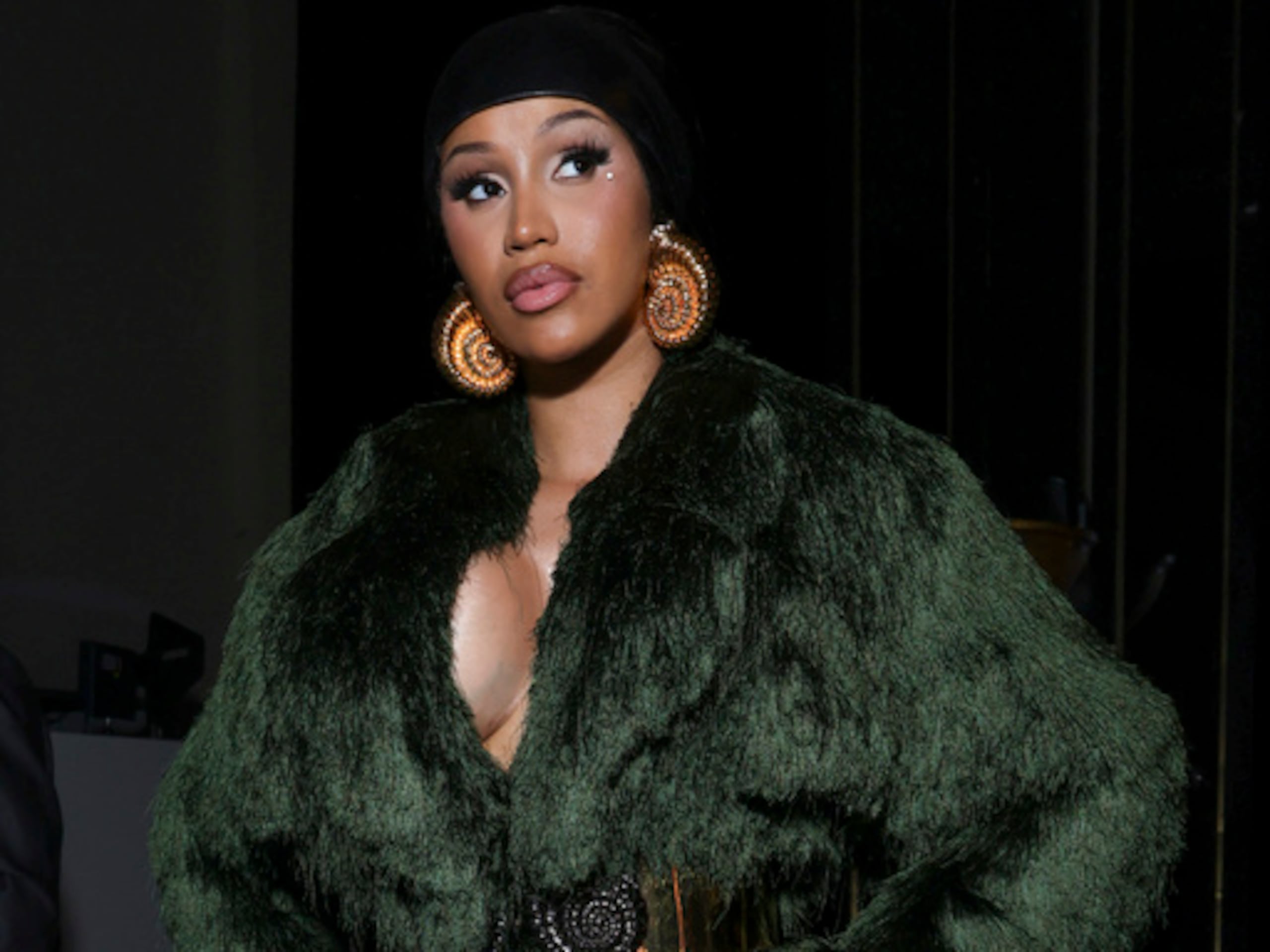 Cardi B protagoniza otro incidente a minutos de ser absuelta de una millonaria demanda en su contra.
