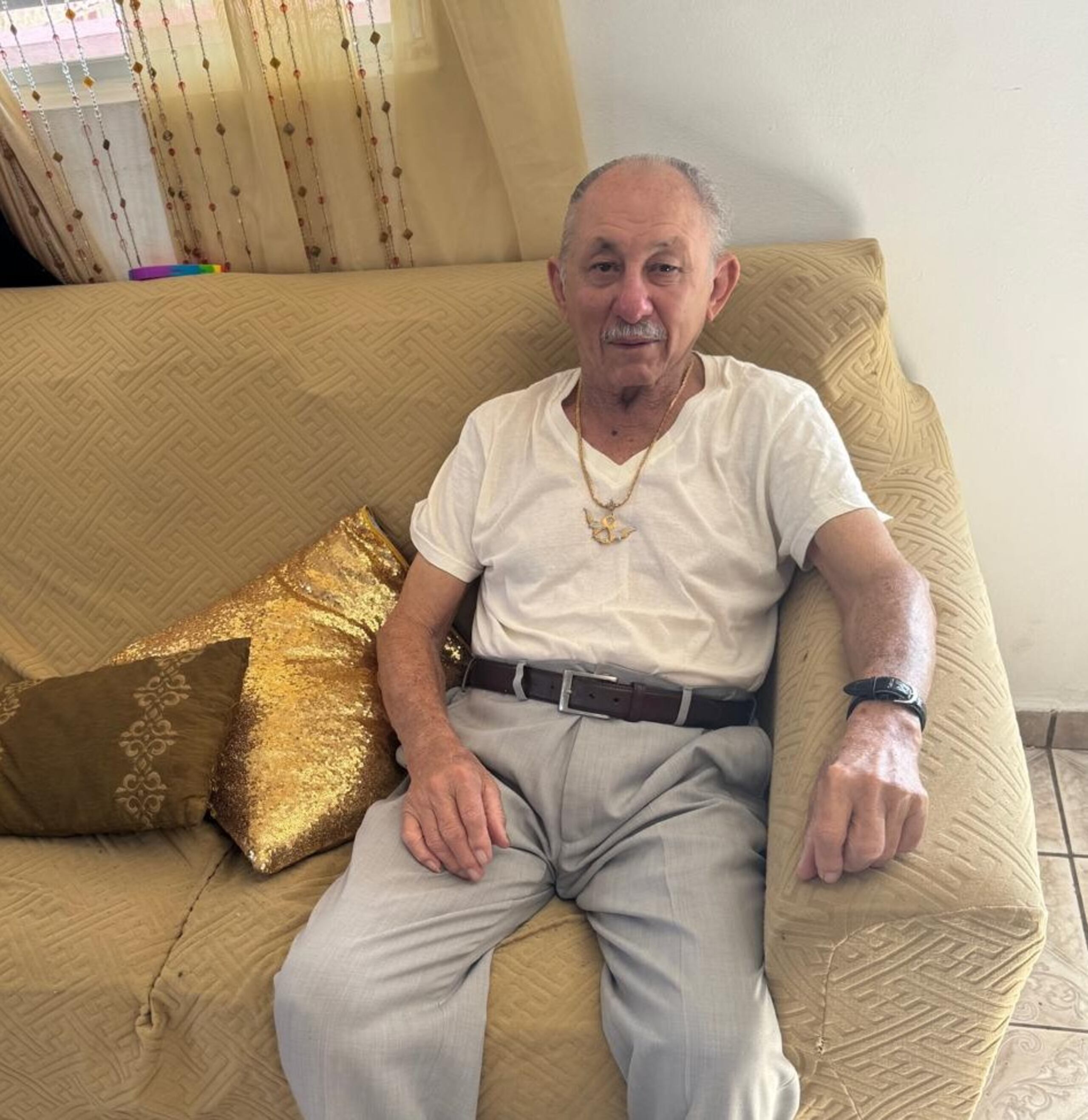 William Torres Torres se recupera de los golpes que recibió en medio de un robo en su hogar.