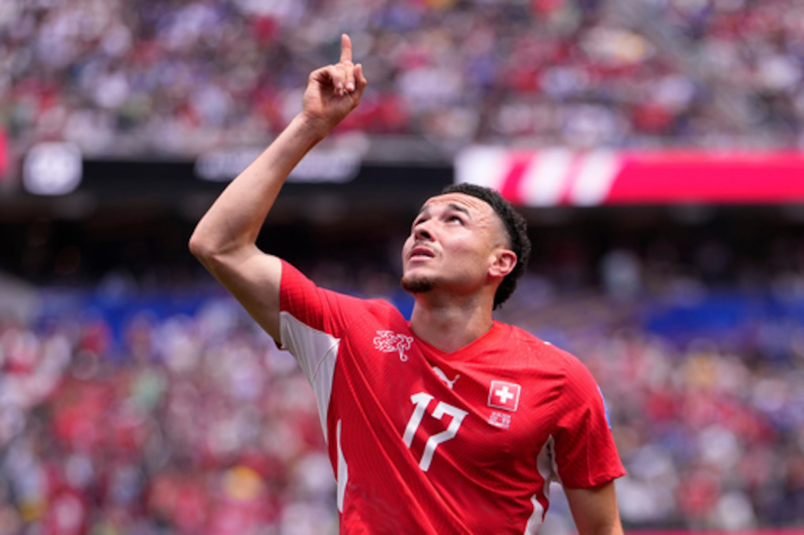 El suizo Rubén Vargas celebra tras marcar el segundo gol de su equipo ante Bosnia y Herzegovina en el partido del Grupo B del Mundial, el jueves 18 de junio de 2026, en Inglewood, California. (Foto AP/Mark J. Terrill)
