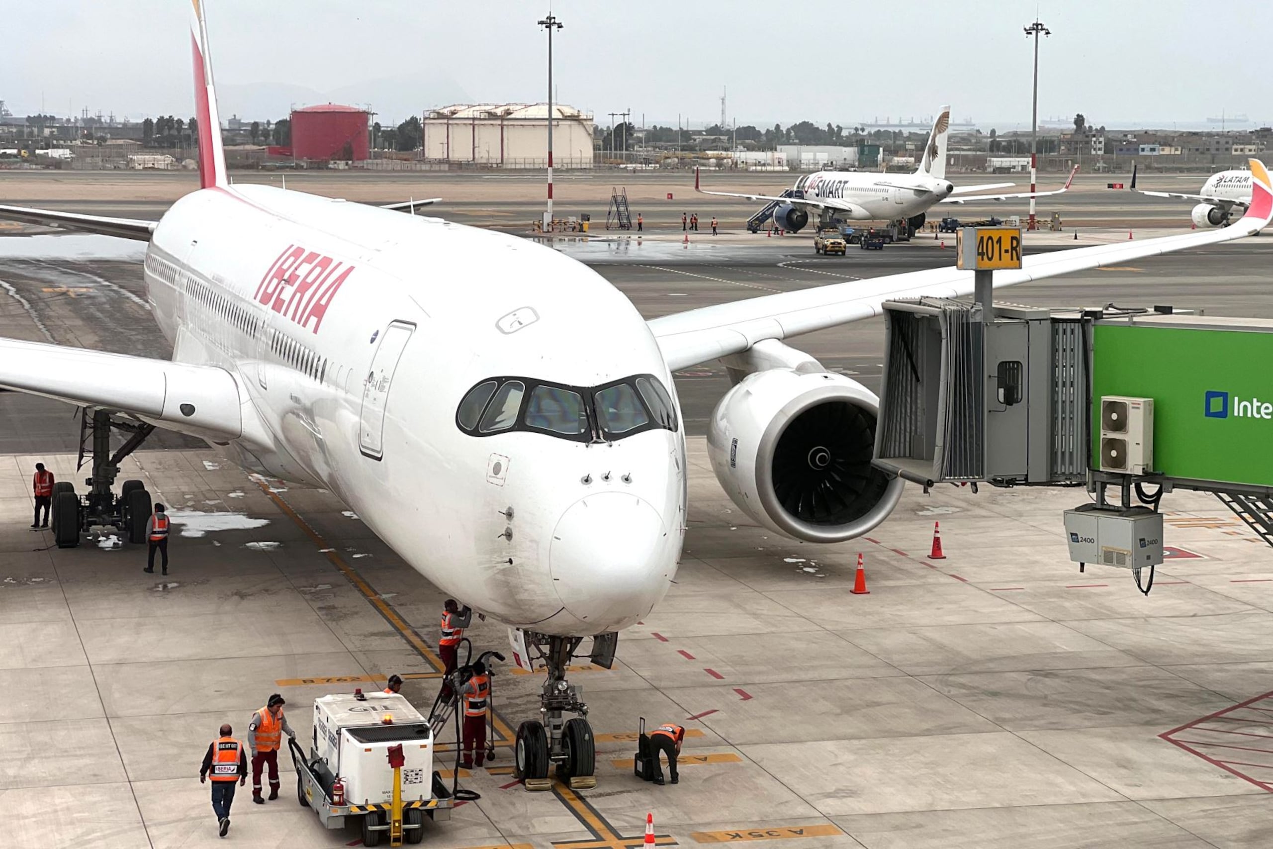 En la actualidad, Iberia acaba de incrementar su capacidad entre San Juan y Madrid hasta las 9 frecuencias semanales, mientras que llegará hasta 11 frecuencias semanales en los próximos meses.
