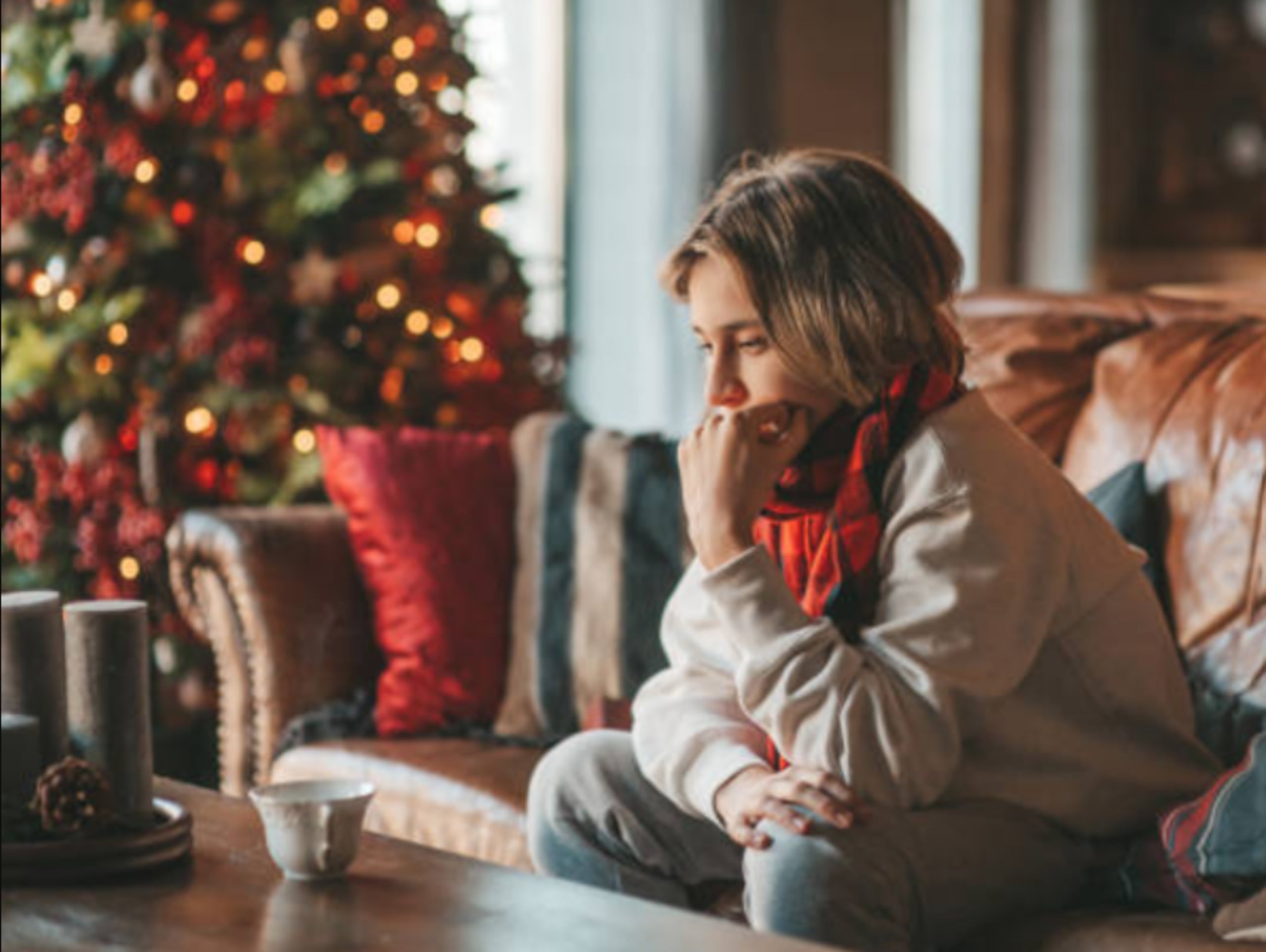 La Navidad puede intensificar emociones como tristeza y estrés por ausencias, cambios familiares y presión social.