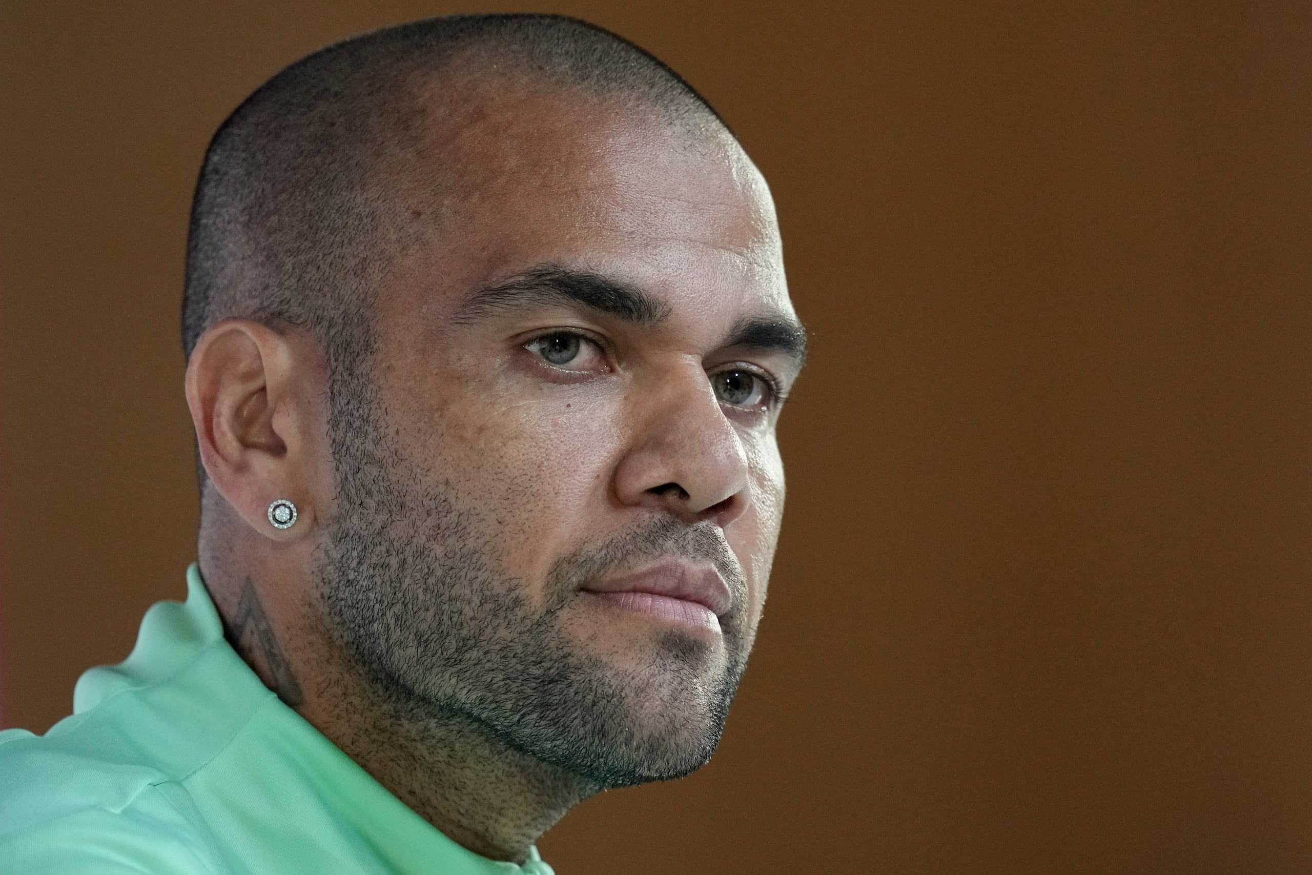 En esta imagen de archivo, el futbolista brasileño Dani Alves (AP Foto/Andre Penner, archivo)
