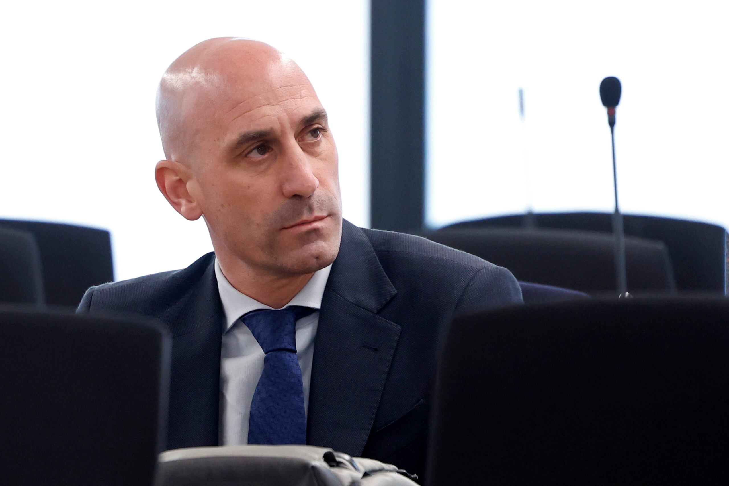 El ex presidente de la federación española de fútbol, Luis Rubiales, en el tribunal en Madrid, el 3 de febrero de 2025.