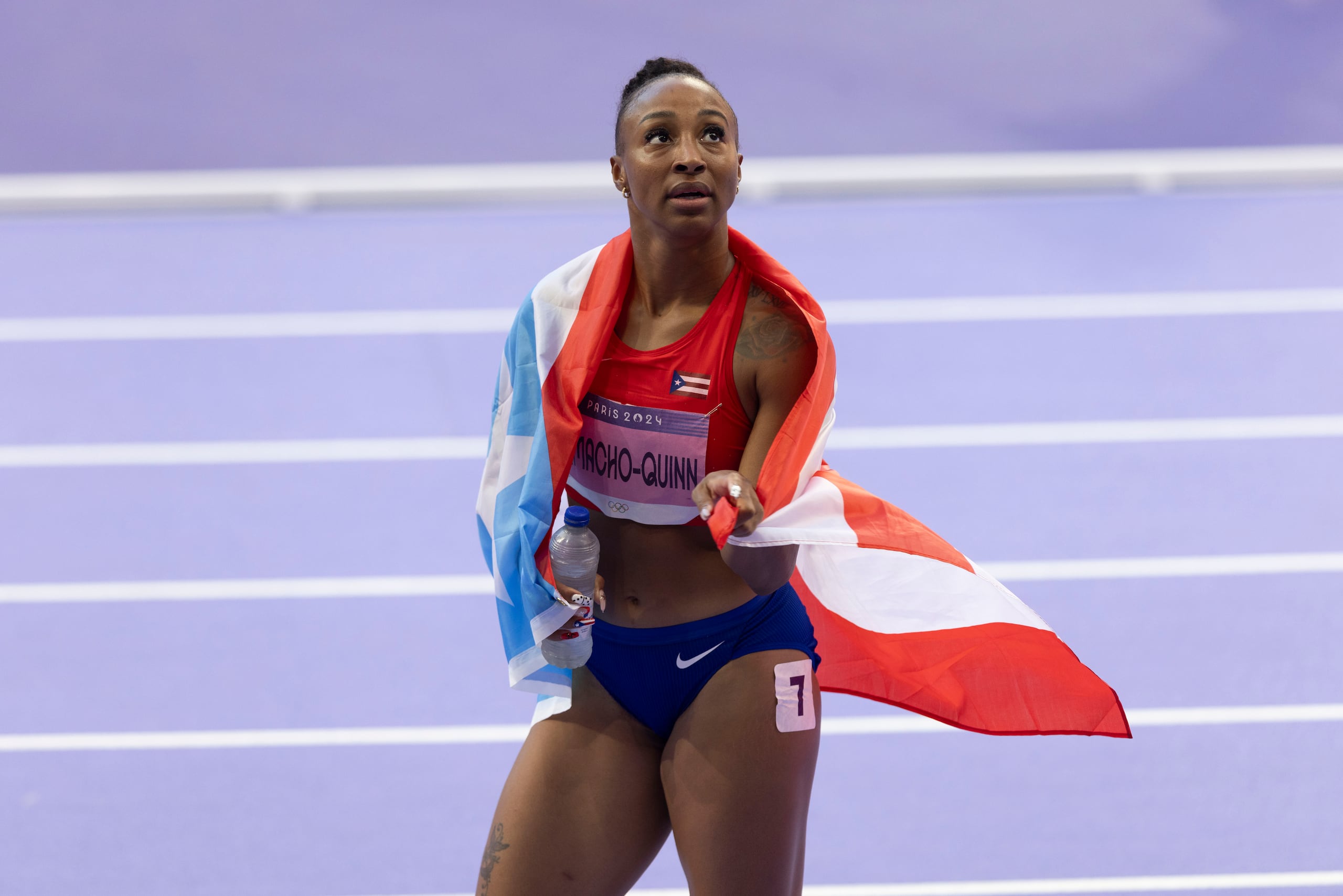 Jasmine Camacho-Quinn en la final de los 100 metros con vallas de los Juegos Olímpicos de París 2024.