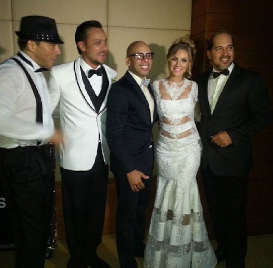 Boda de Natalia Rivera y Francis Rosas - Primera Hora, image size:930x911