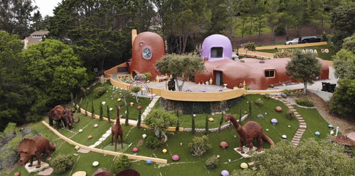 Casa de los Picapiedra molesta a vecinos de California - Primera Hora