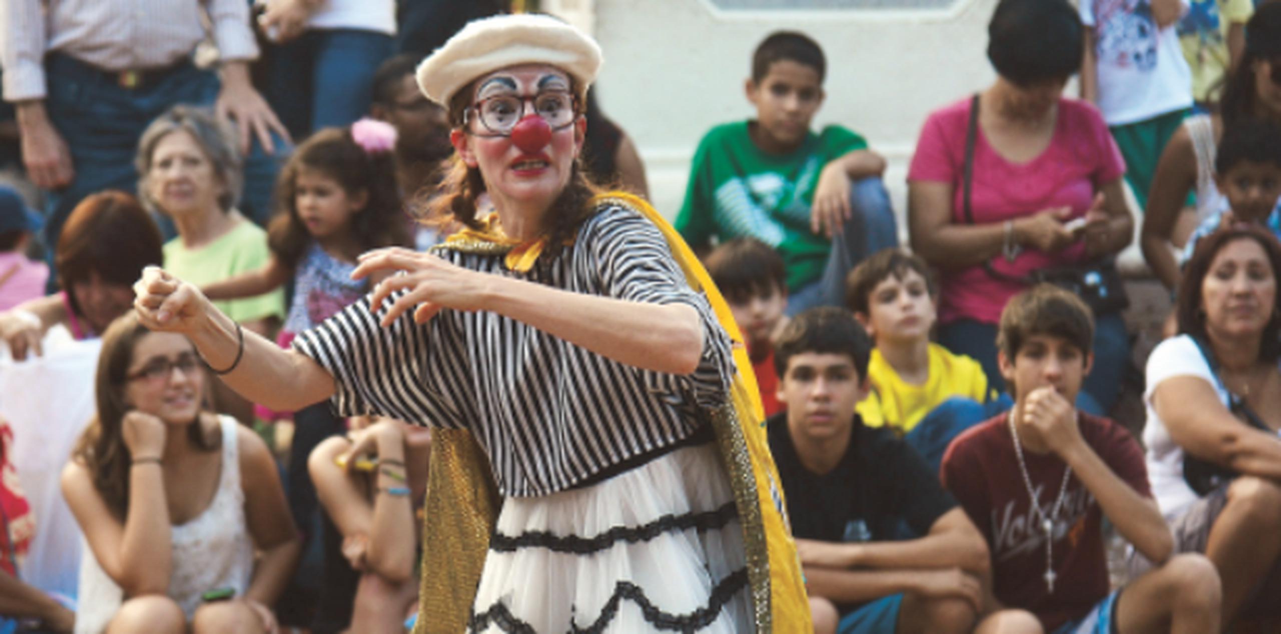 La organización cultural vegabajeña  informa  que desde la 1:00 de la tarde en la plaza de Recreo  se presentará el Circo Nacional de Puerto Rico. (Archivo)