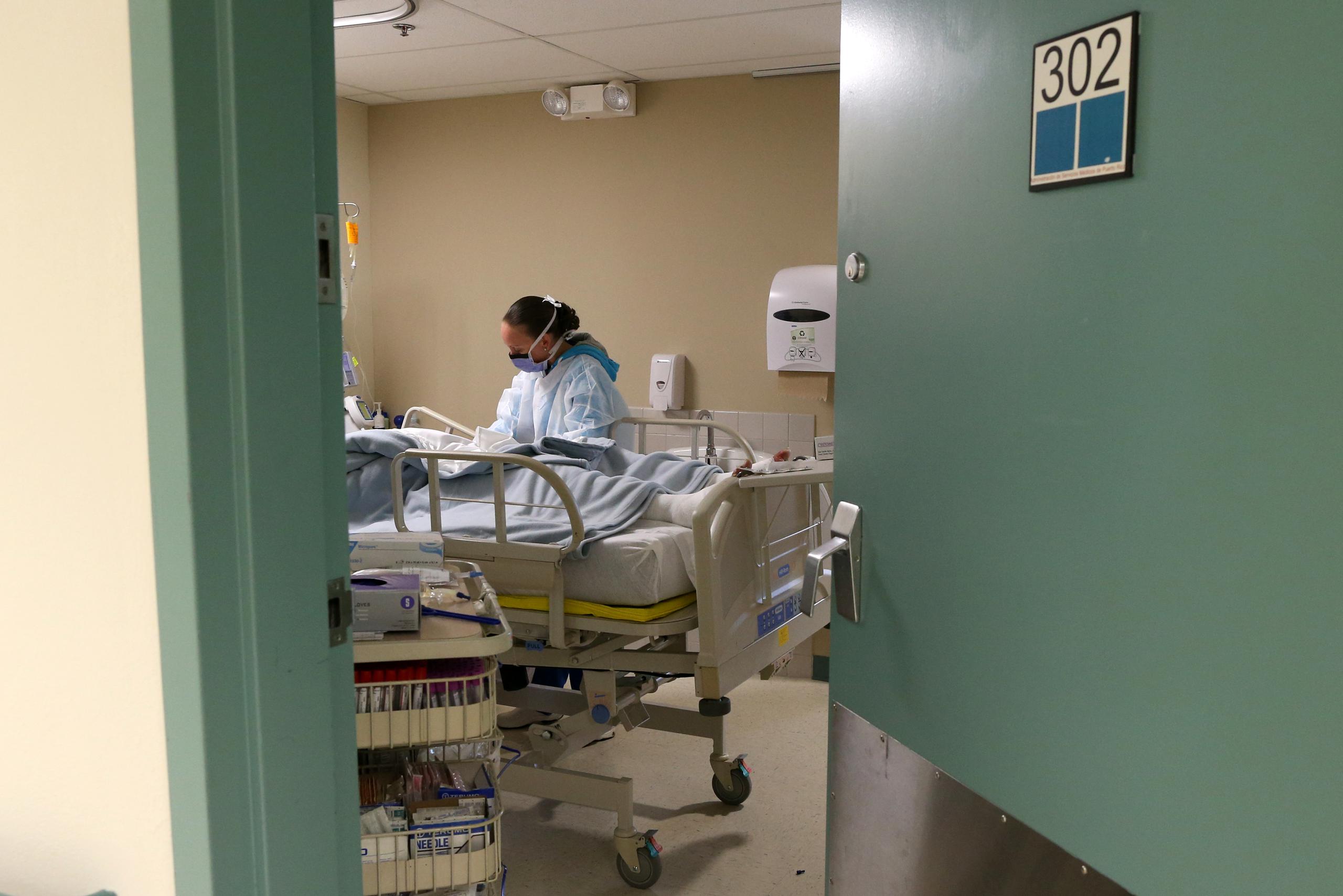 Las hospitalizaciones corresponden a 145 pacientes adultos y 34 pediátricos.
