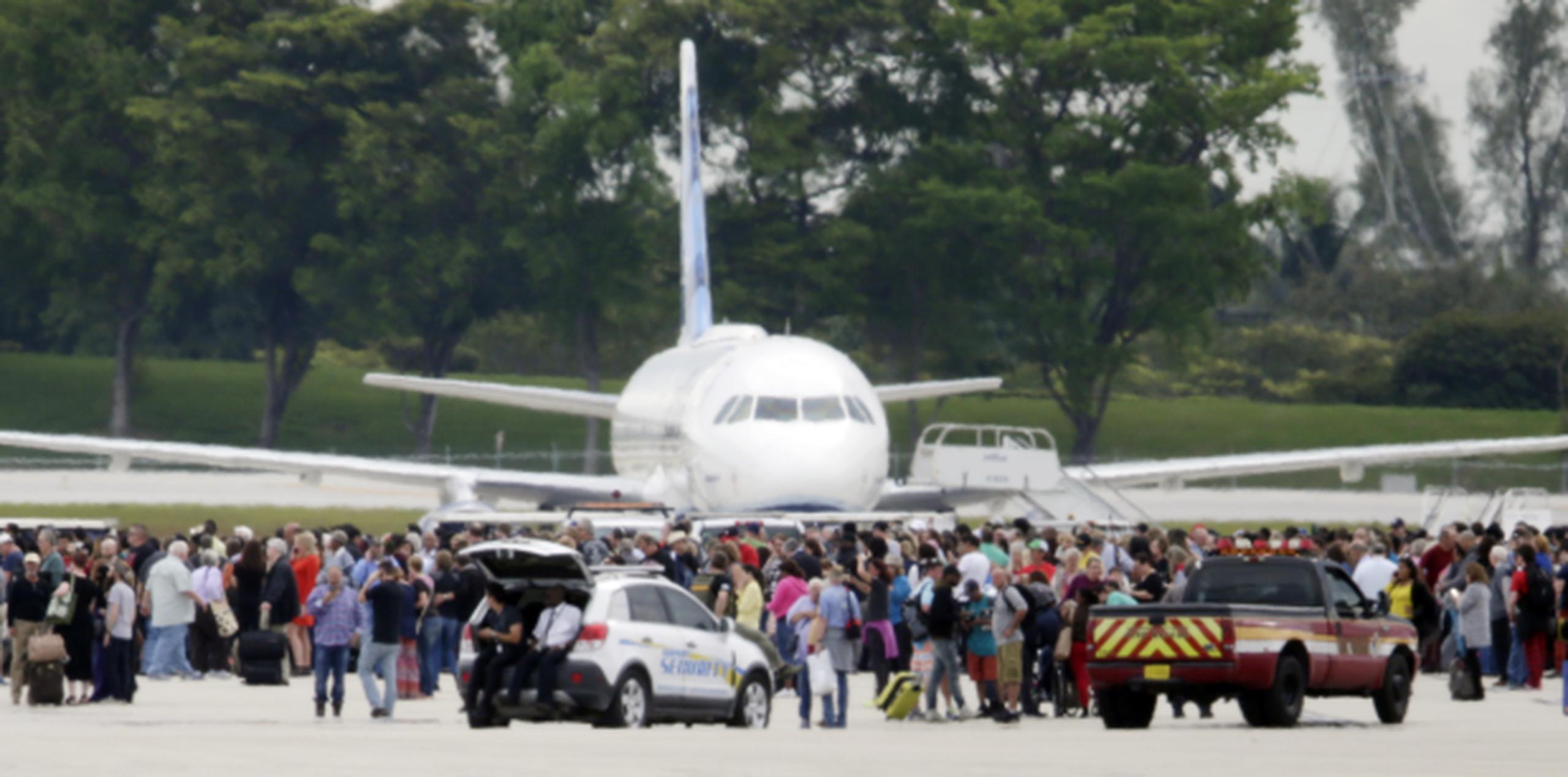 La FAA recomendó a los pasajeros que tengan hoy como destino el aeropuerto de Fort Lauderdele que consulten con sus aerolíneas sobre la situación de sus vuelos. (Prensa Asociada)
