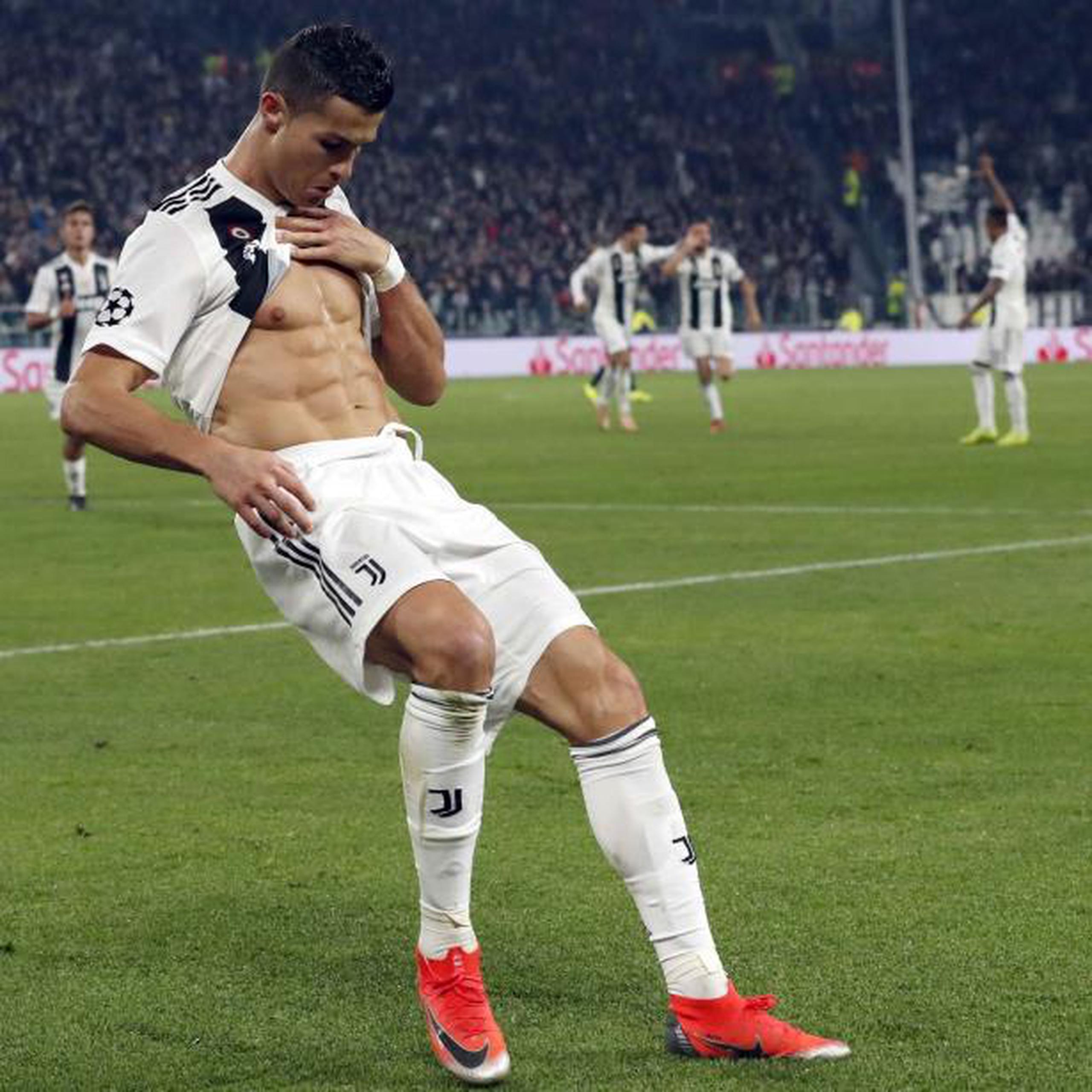 Ronaldo parece estar tan consciente de su cuerpo que se autodiagnosticó al sufrir su lesión más reciente, diciéndole a la prensa que “debería estar de vuelta en una o dos semanas”.... y acertó. (AP)