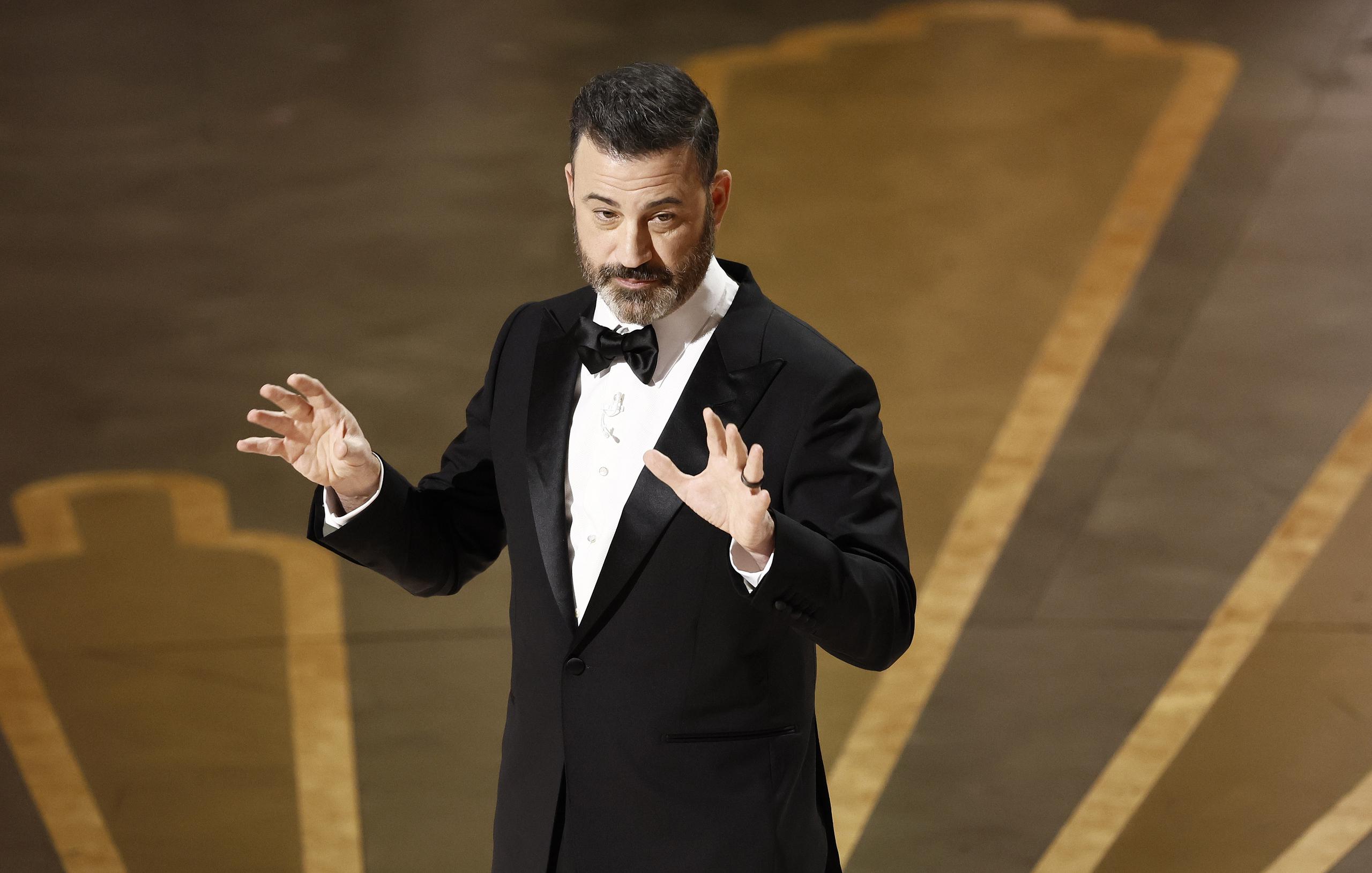 Kimmel se ha convertido en el presentador consentido de la Academia de Artes y Ciencias Cinematográficas, que lo ha buscado para que sea el anfitrión de los premios Oscar cuatro veces; 2017, 2018, 2023 y 2024.